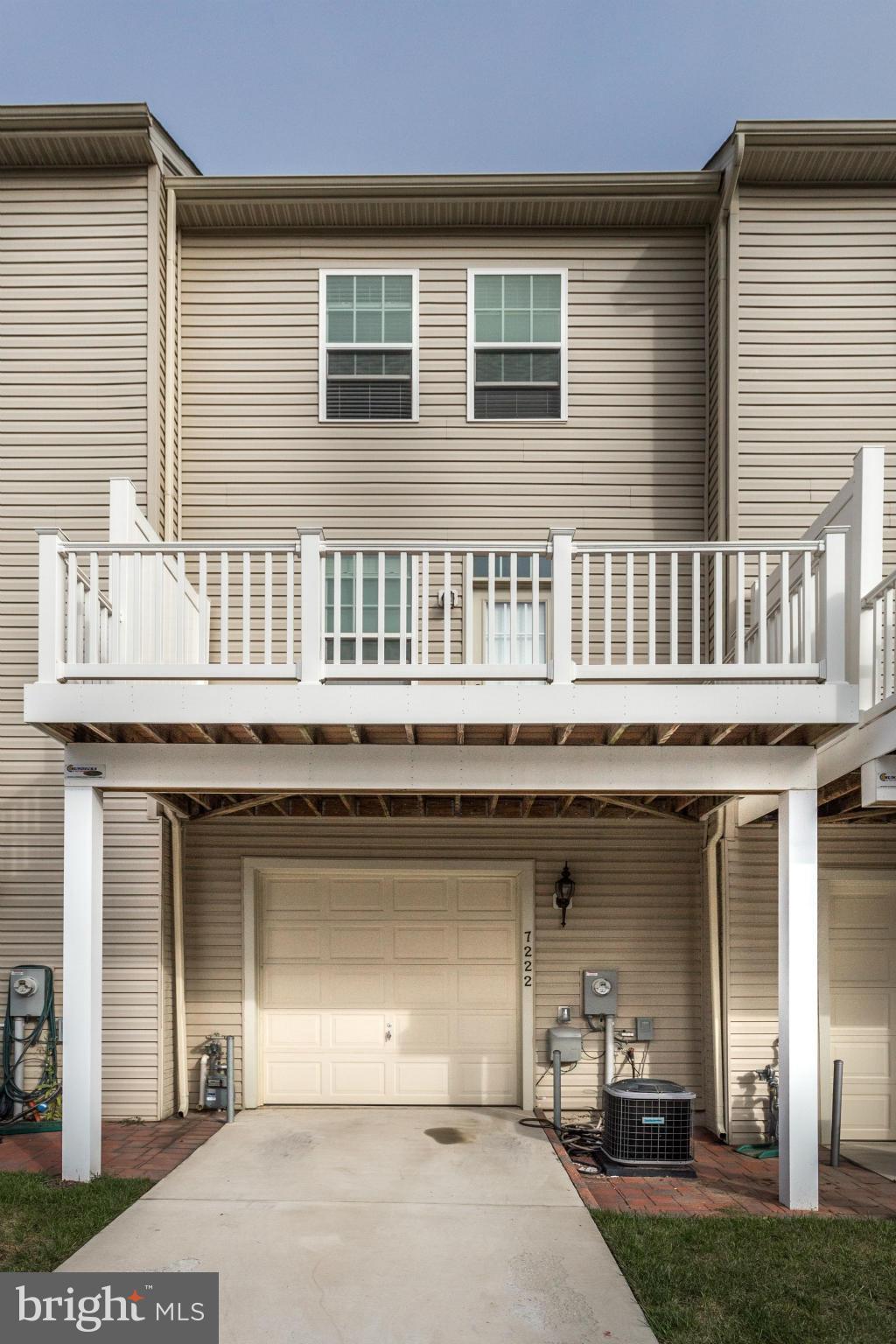 HOWARD SQUARE - Residential