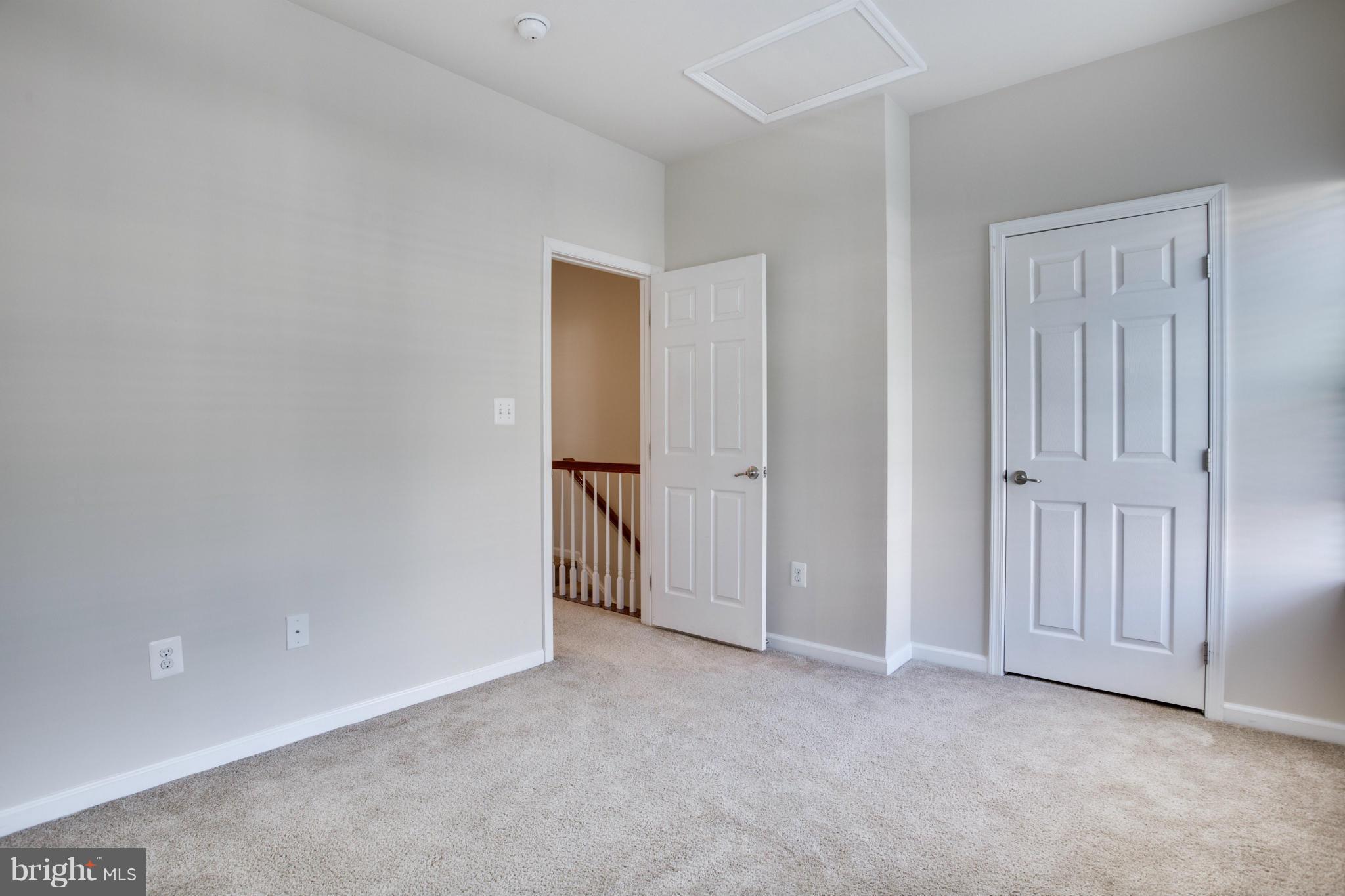 HOWARD SQUARE - Residential