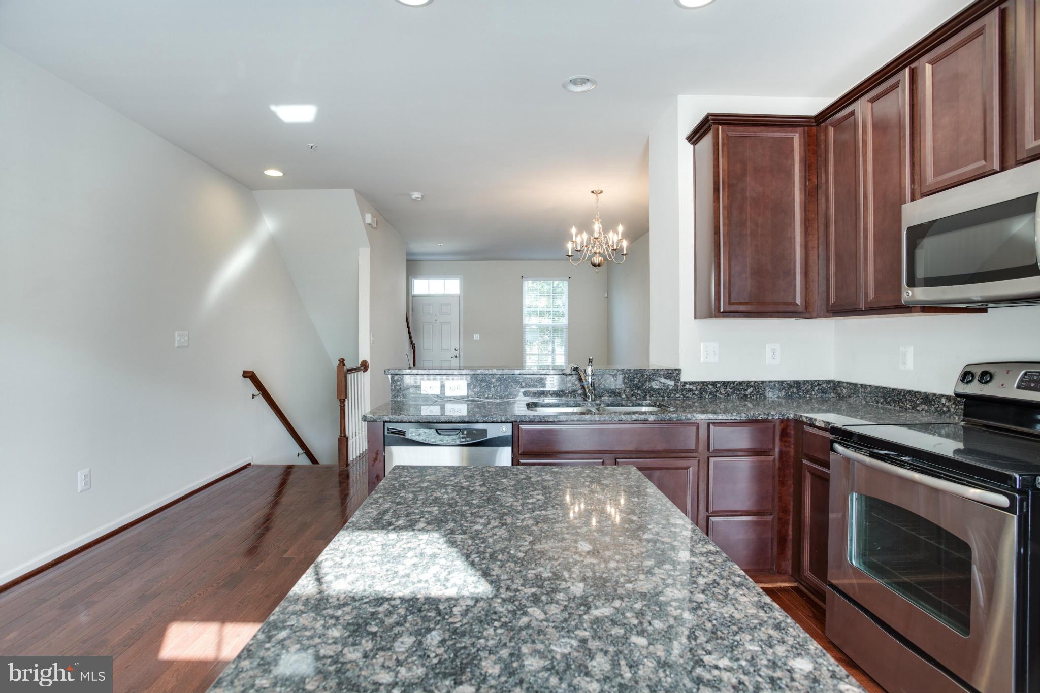 HOWARD SQUARE - Residential