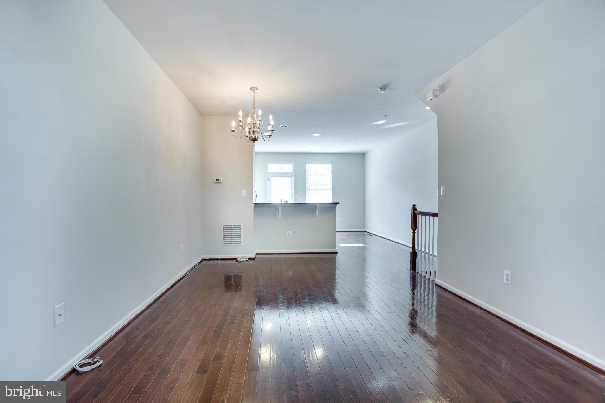 HOWARD SQUARE - Residential