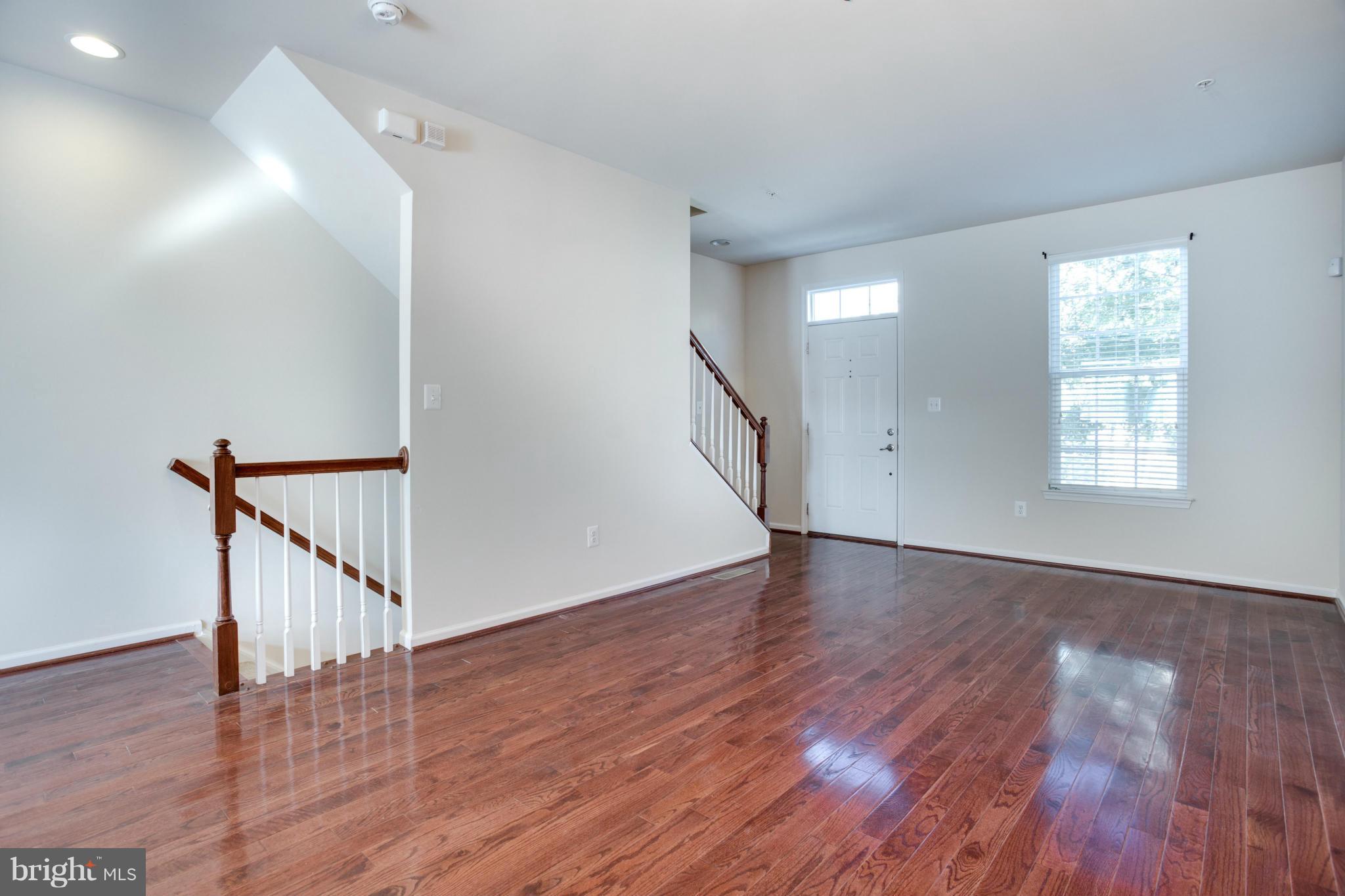 HOWARD SQUARE - Residential