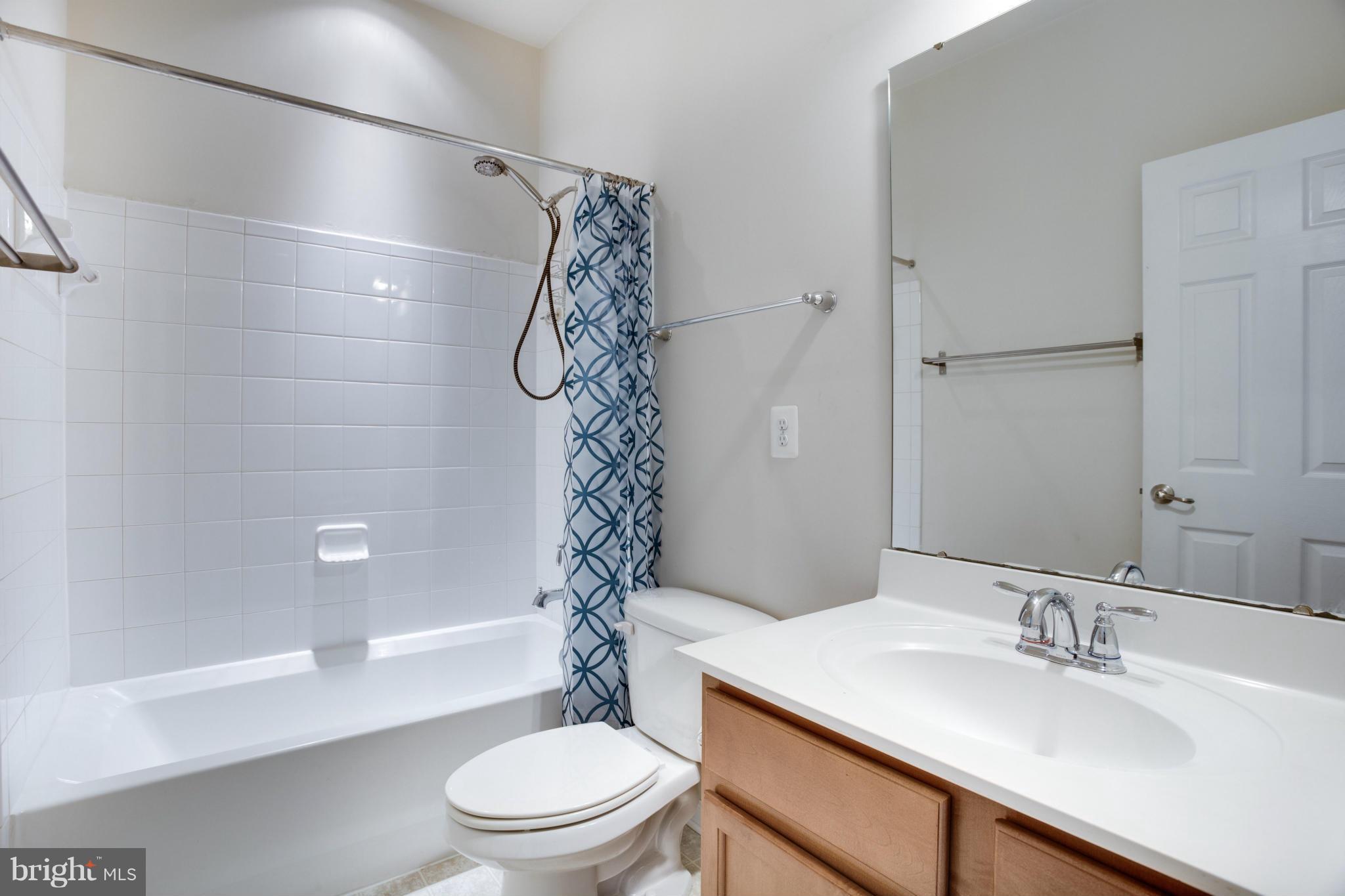 HOWARD SQUARE - Residential