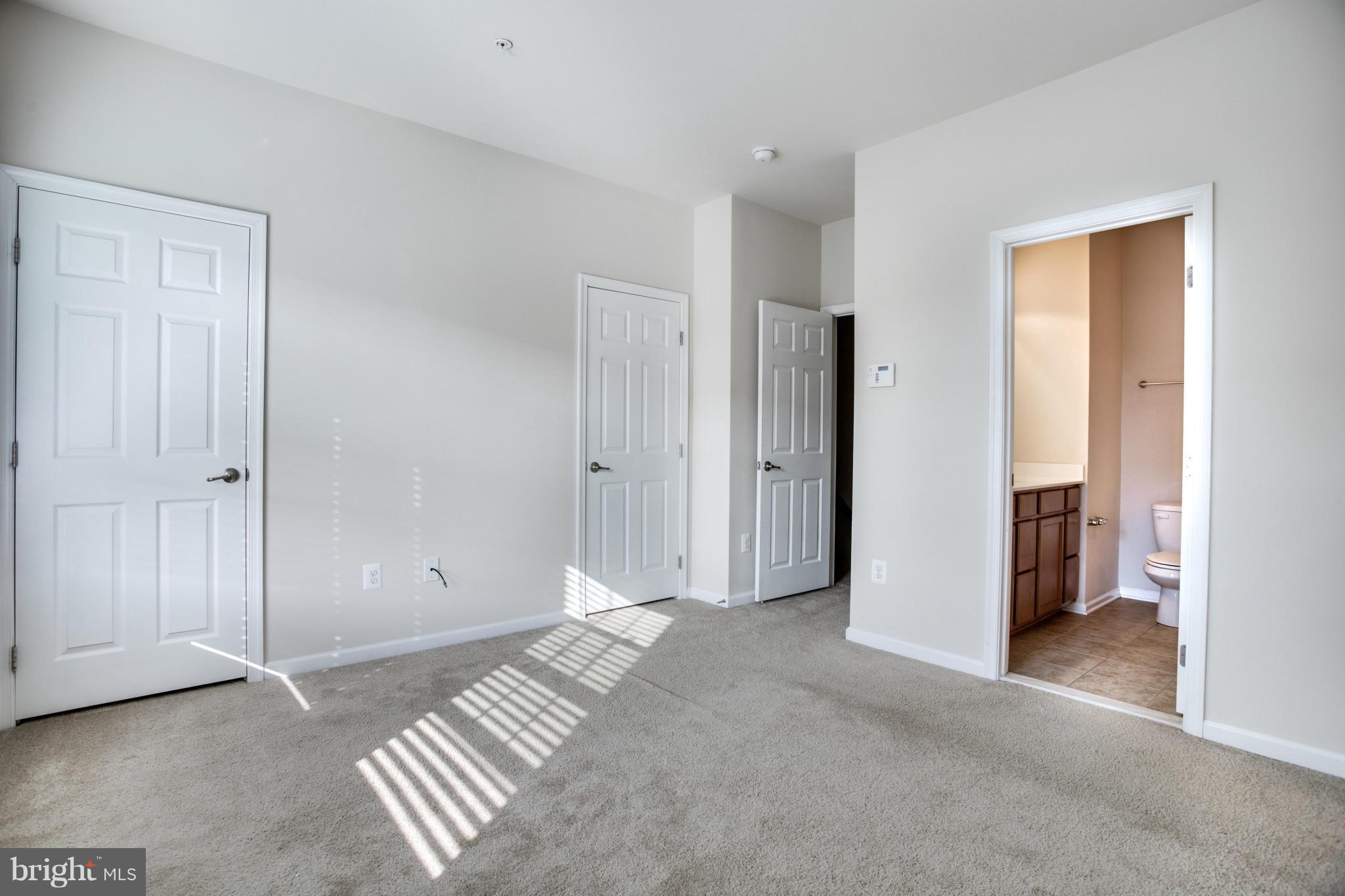 HOWARD SQUARE - Residential