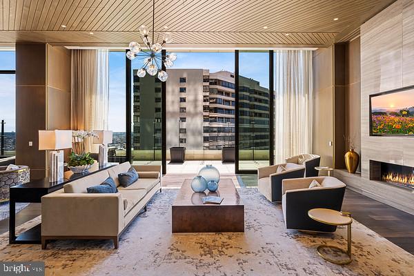 RITTENHOUSE SQUARE - Residential