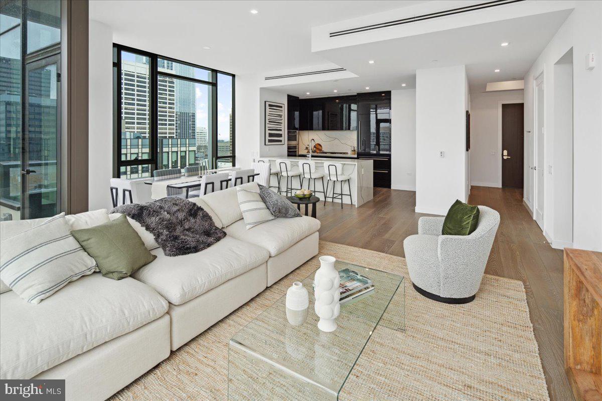 RITTENHOUSE SQUARE - Residential