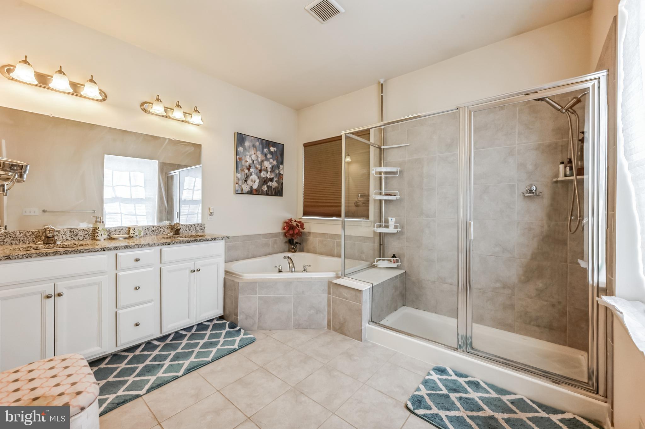 HIGH GROVE - Residential