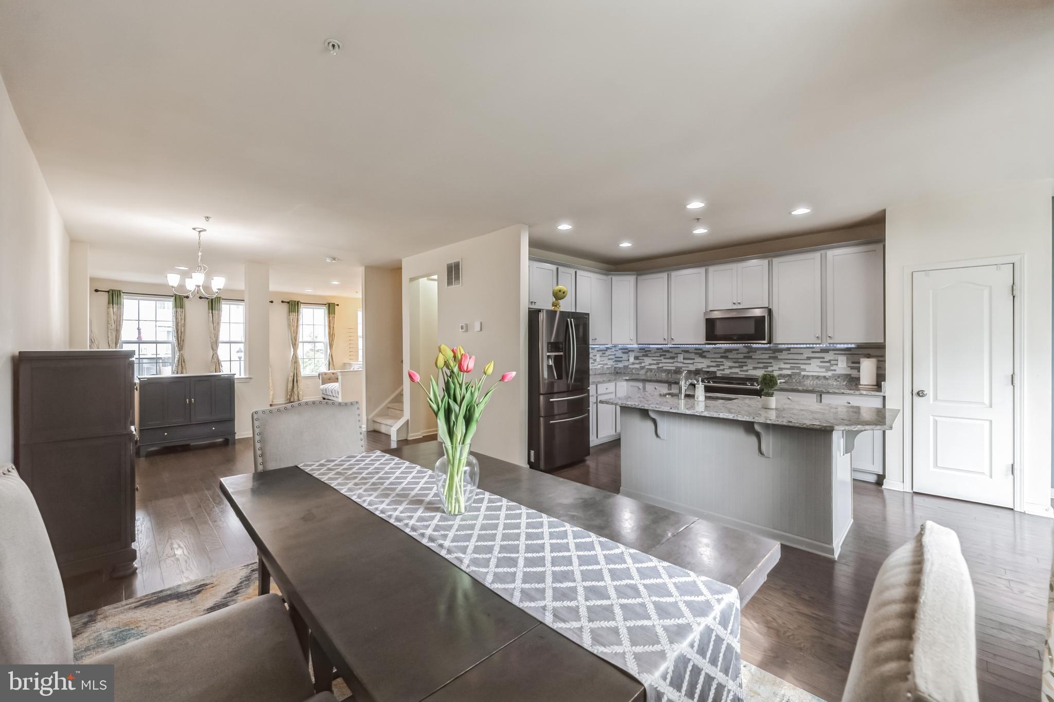 HIGH GROVE - Residential