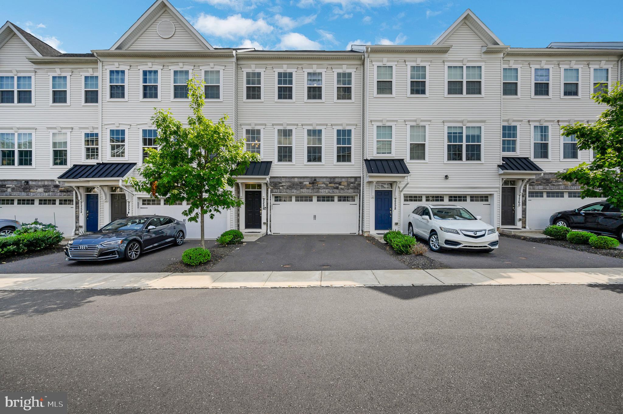 HIGH GROVE - Residential