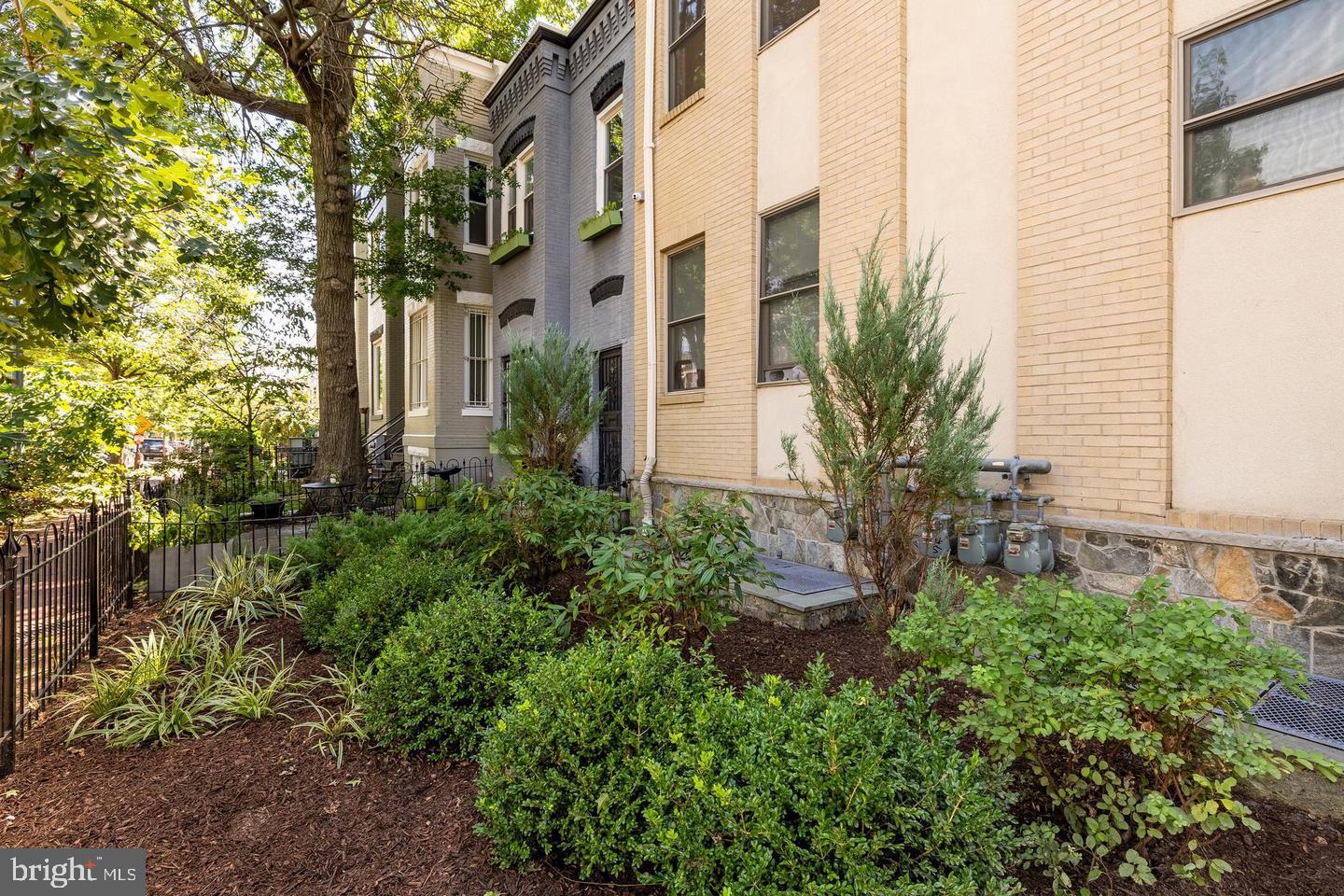 220 P STREET NW 4
