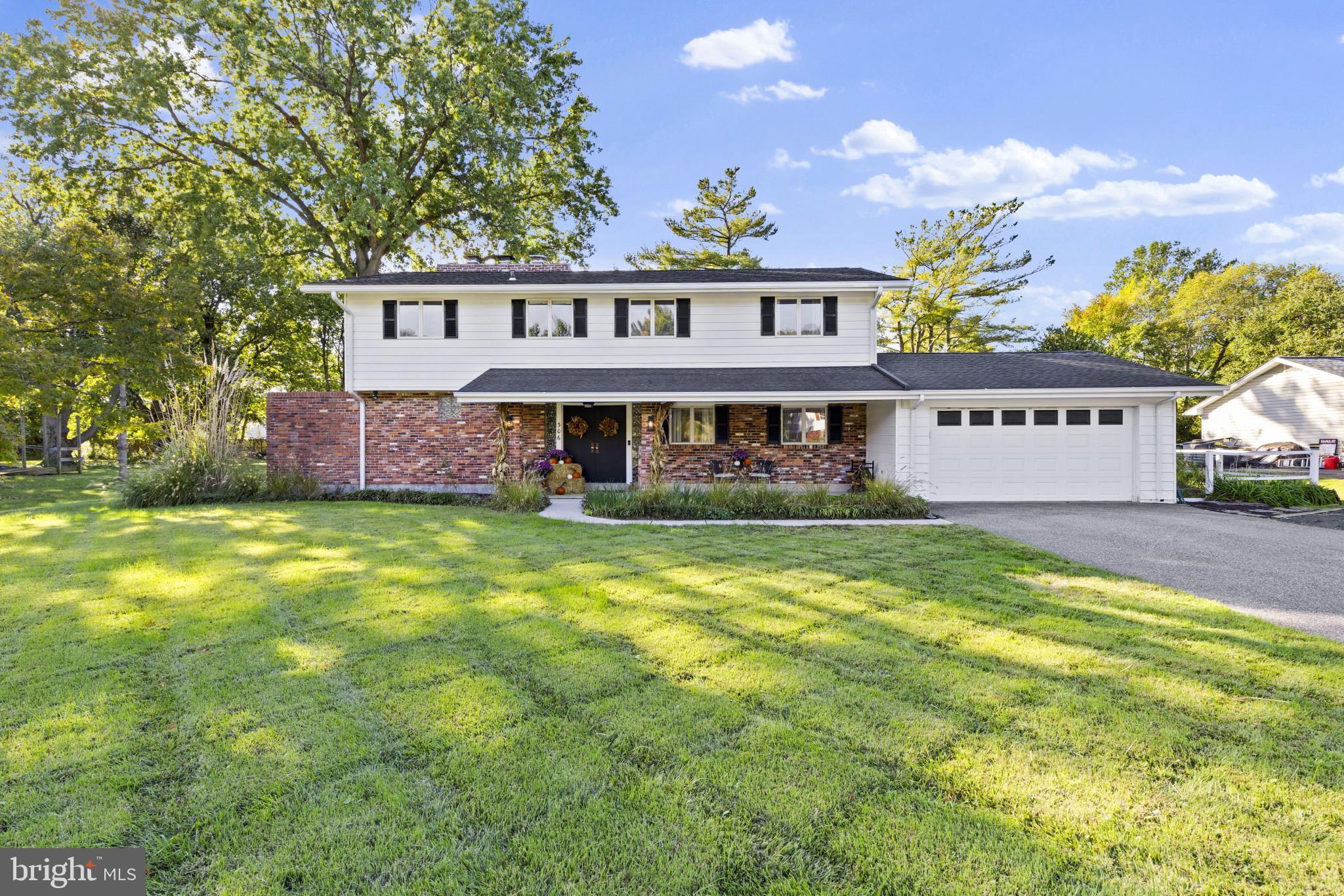 306 SKIPPER LANE