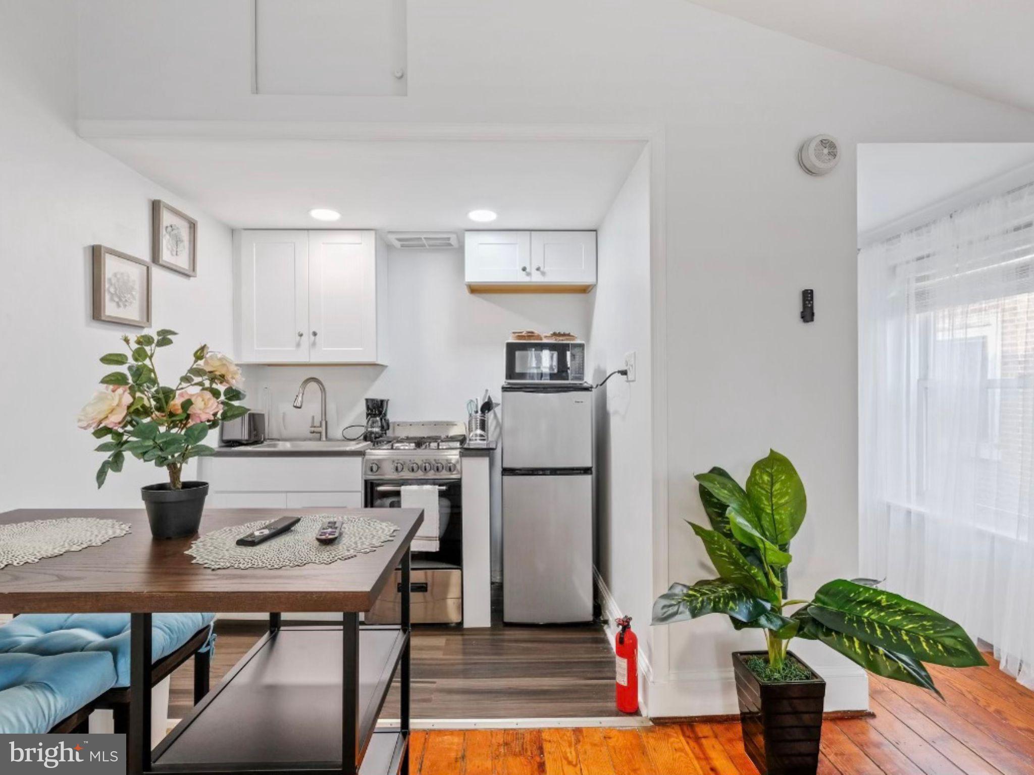 WASHINGTON SQ WEST - Residential Lease