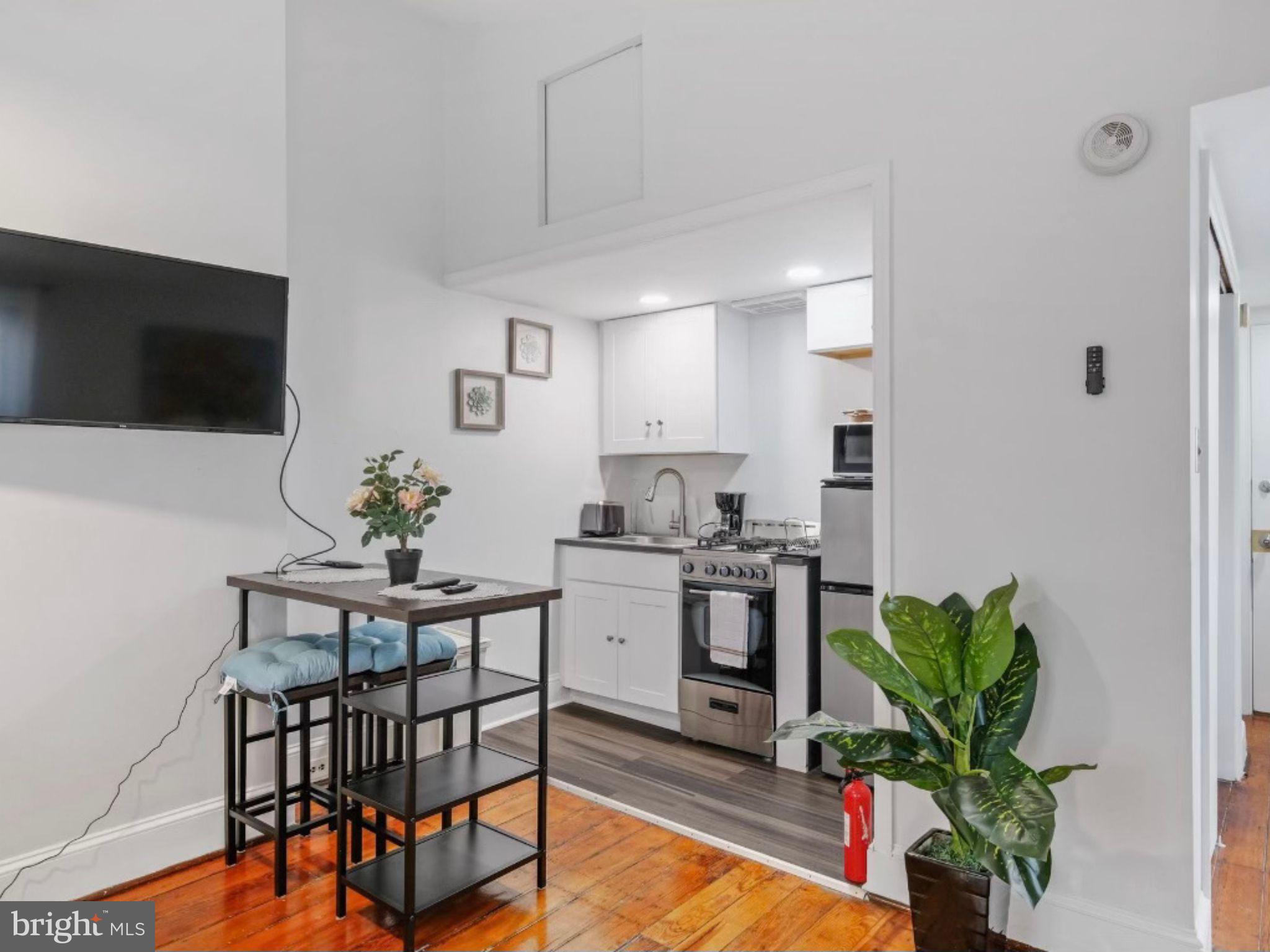WASHINGTON SQ WEST - Residential Lease