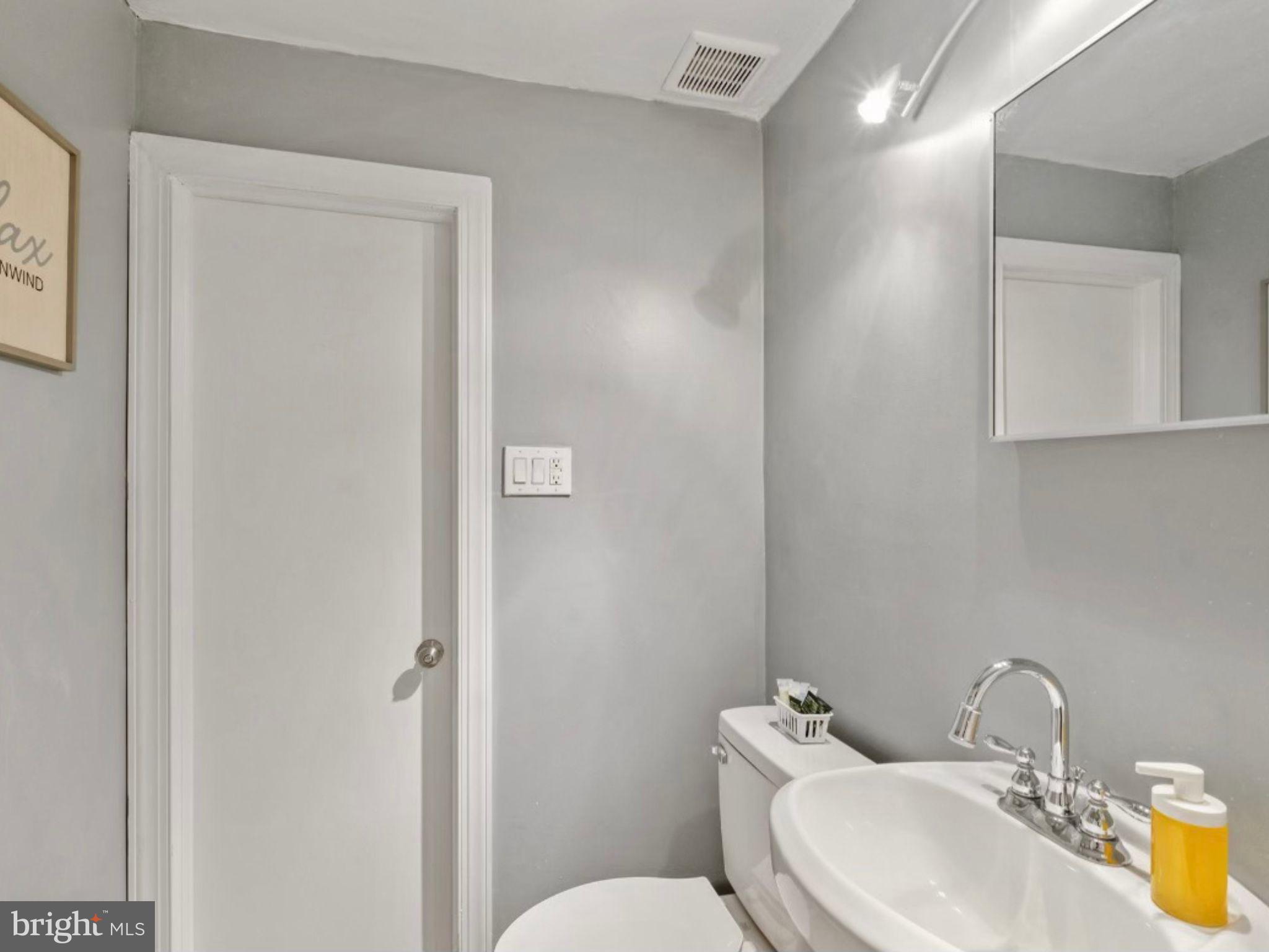 WASHINGTON SQ WEST - Residential Lease