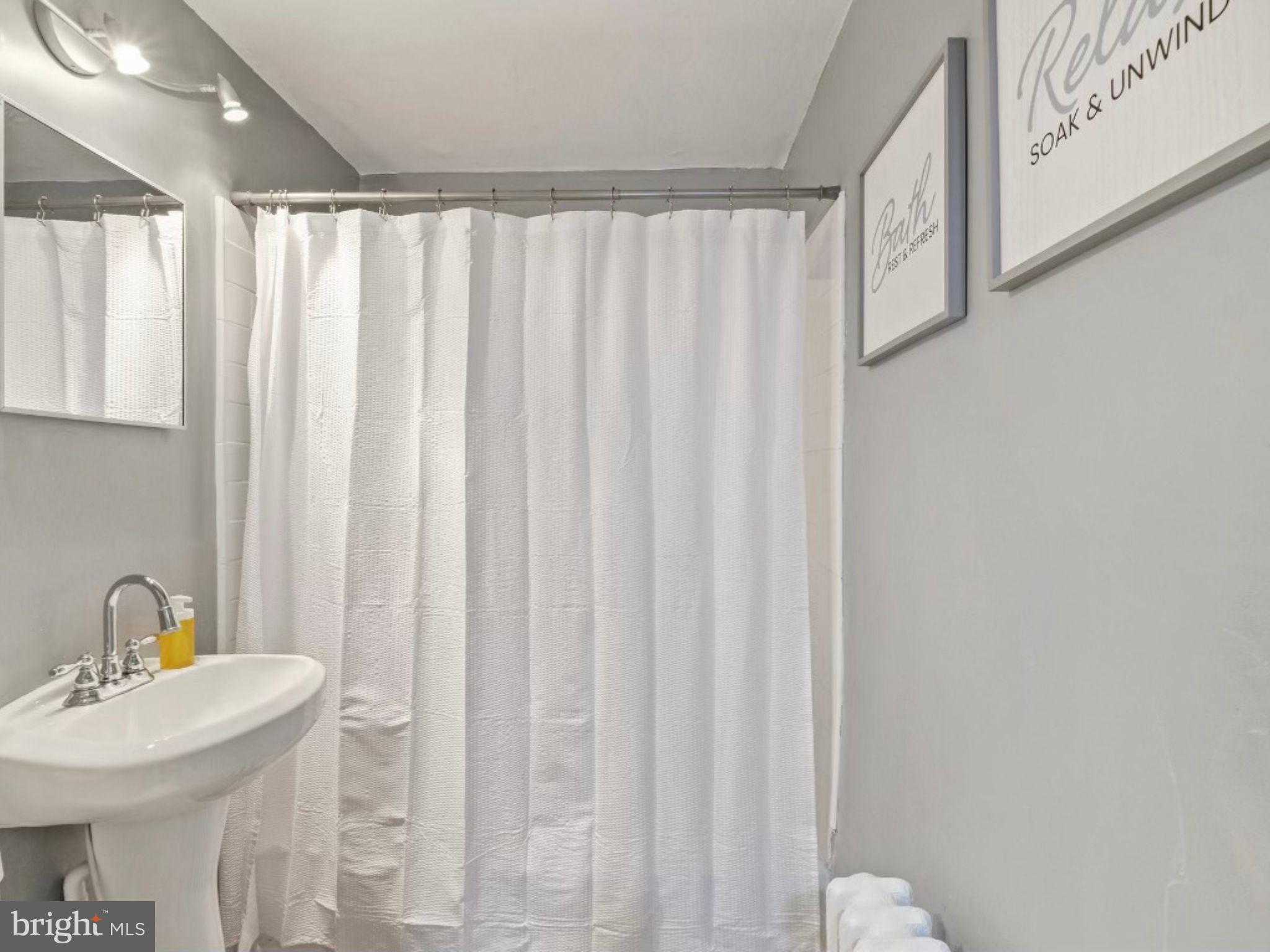 WASHINGTON SQ WEST - Residential Lease