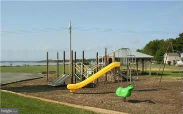 FRANKLIN MANOR BEACH - Residential