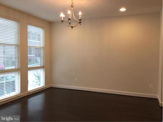 ONE LOUDOUN LANDBAY C - Residential Lease