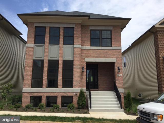 ONE LOUDOUN LANDBAY C - Residential Lease