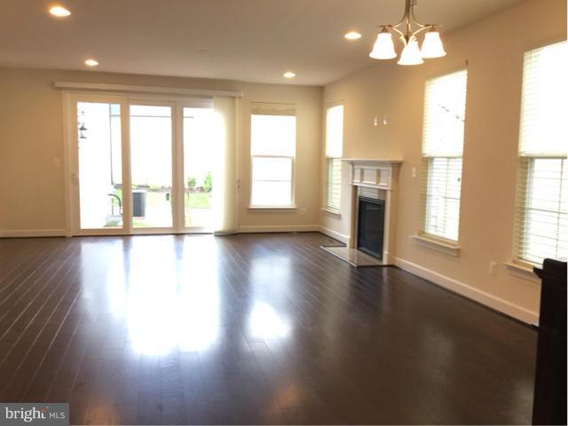 ONE LOUDOUN LANDBAY C - Residential Lease