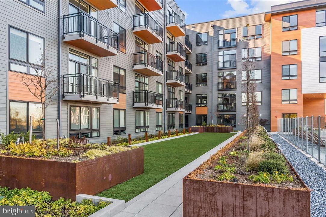 NATIONAL HARBOR - Residential