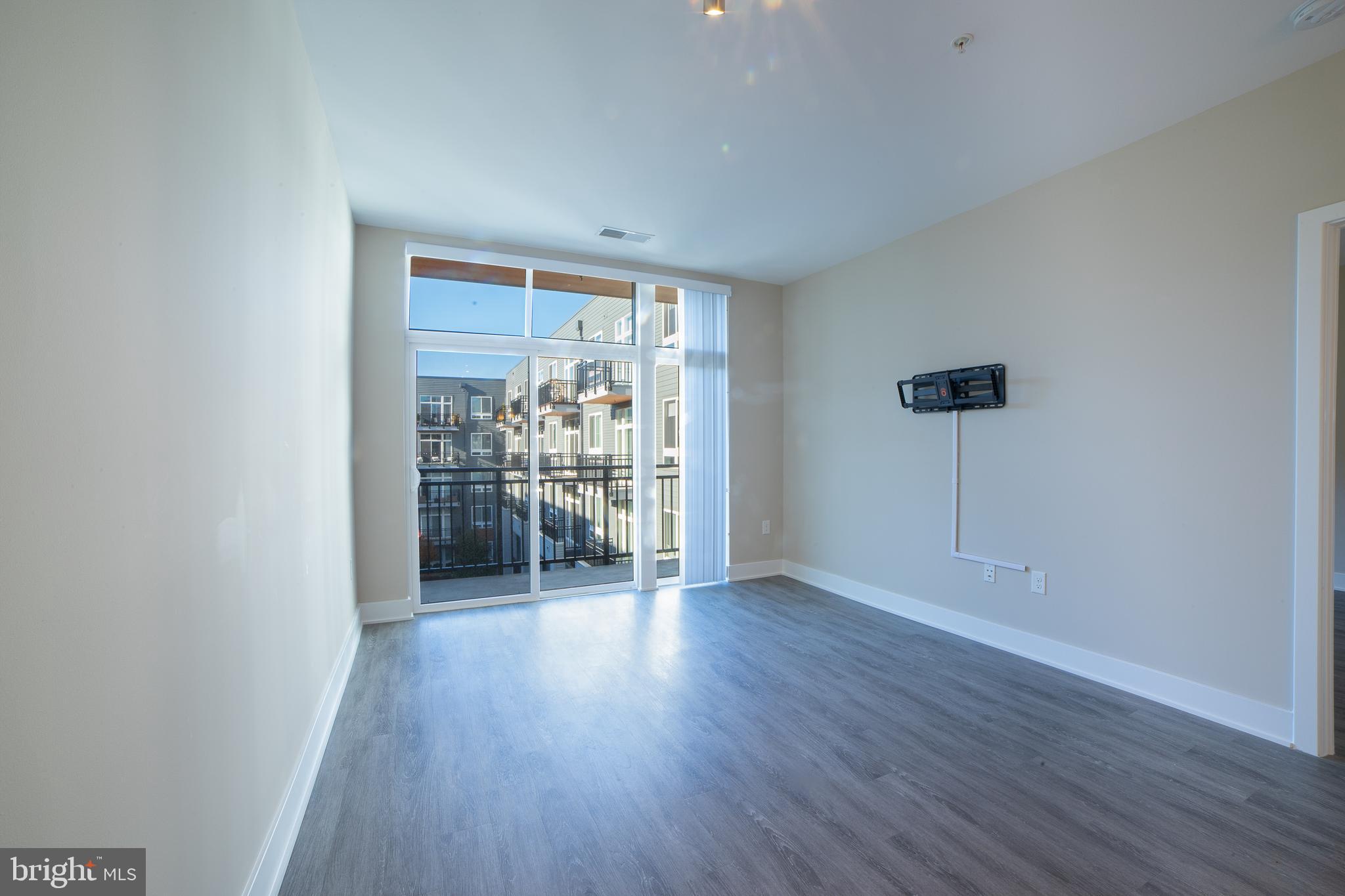 NATIONAL HARBOR - Residential