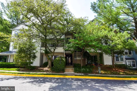 7705 Lafayette Forest Drive Unit 33, Annandale, VA MLS: VAFX2225240