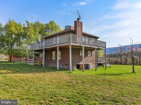 55 Pioneer Trail, Great Cacapon, WV MLS: WVMO2005912