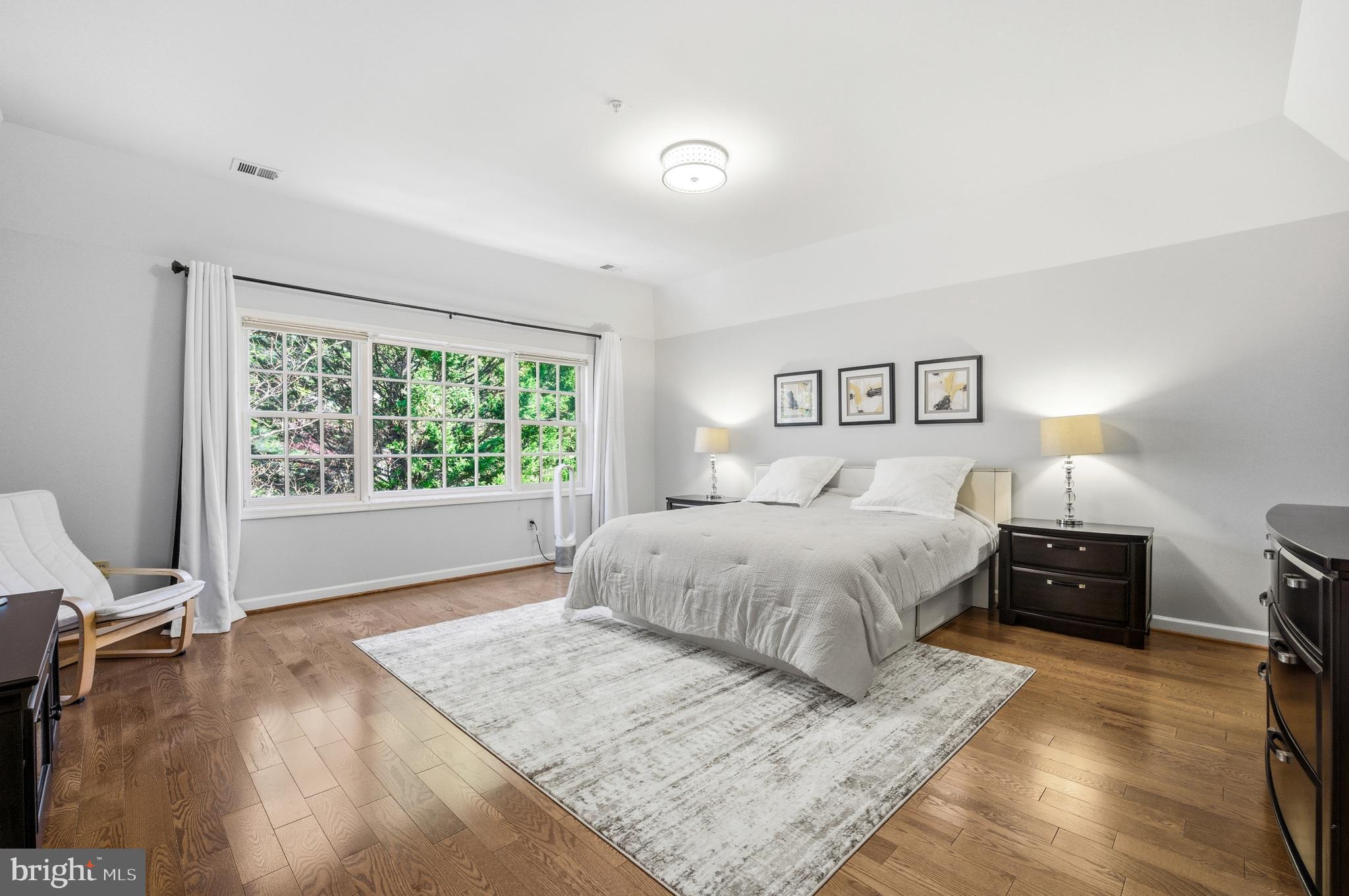 RIVER FALLS - Residential