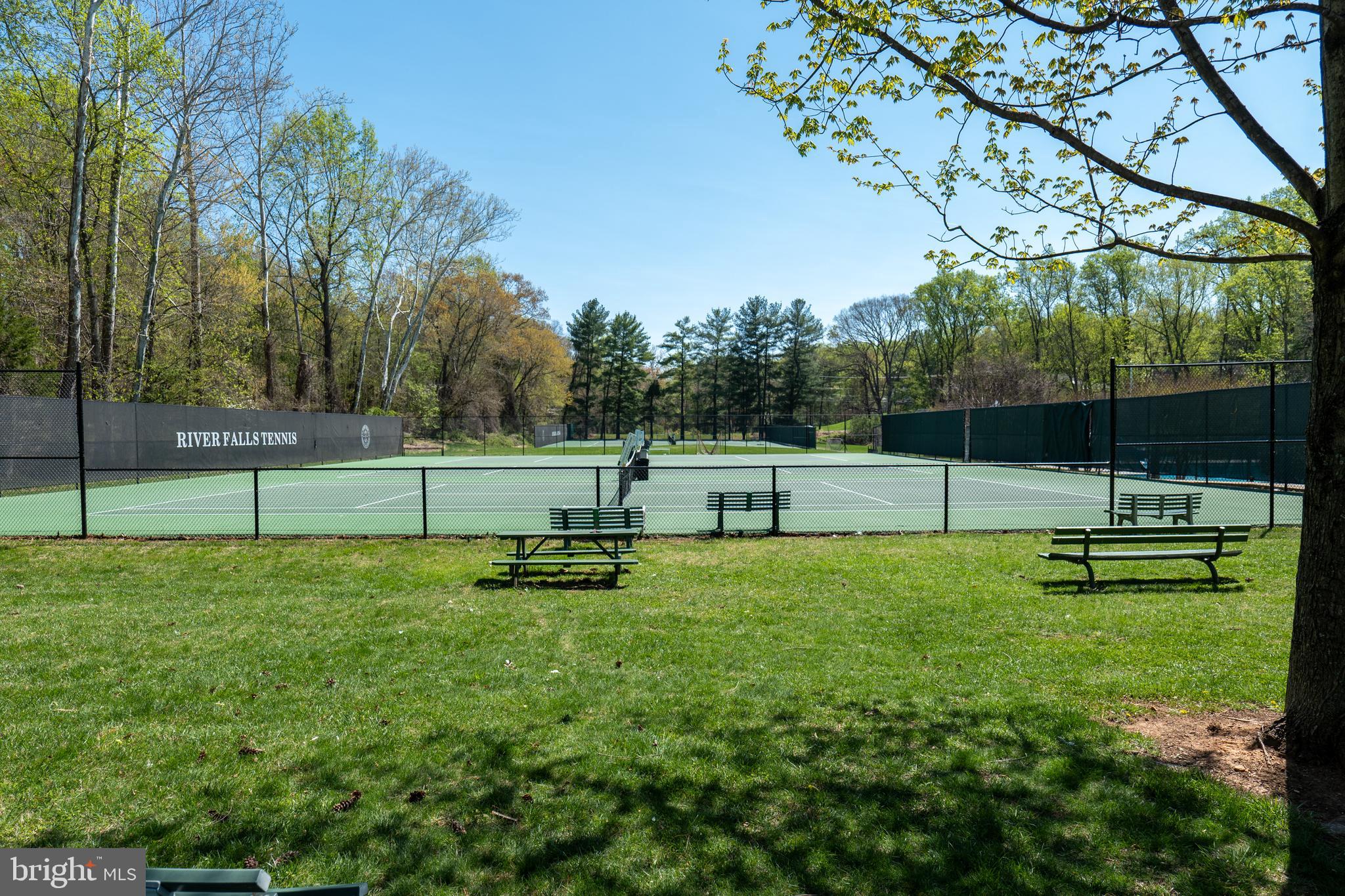 RIVER FALLS - Residential