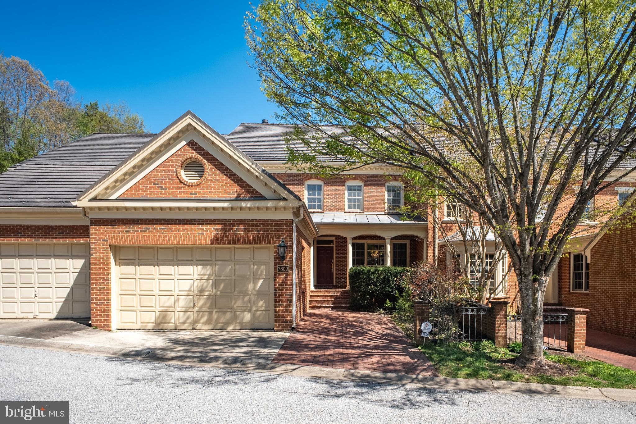 RIVER FALLS - Residential