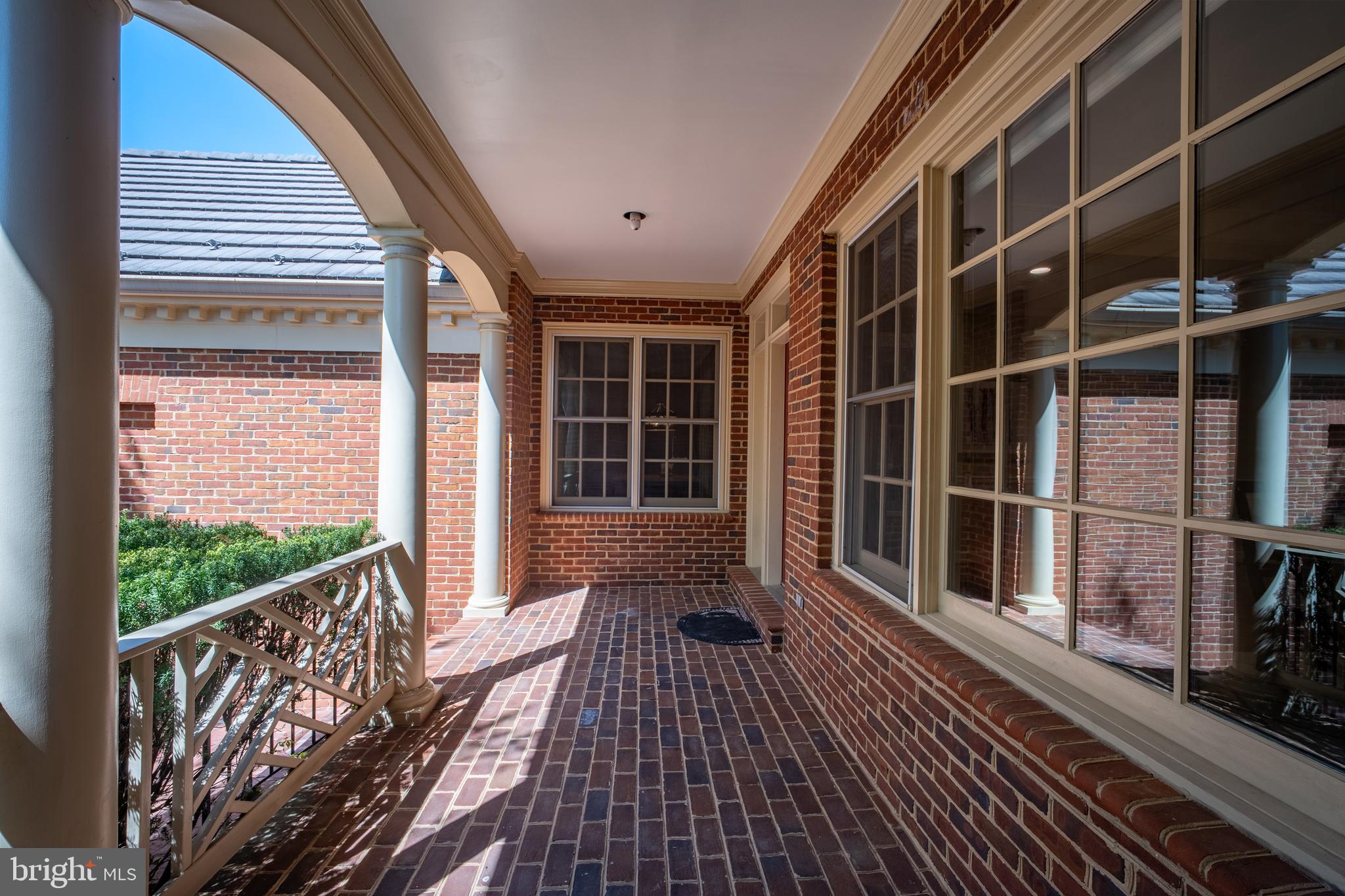 RIVER FALLS - Residential