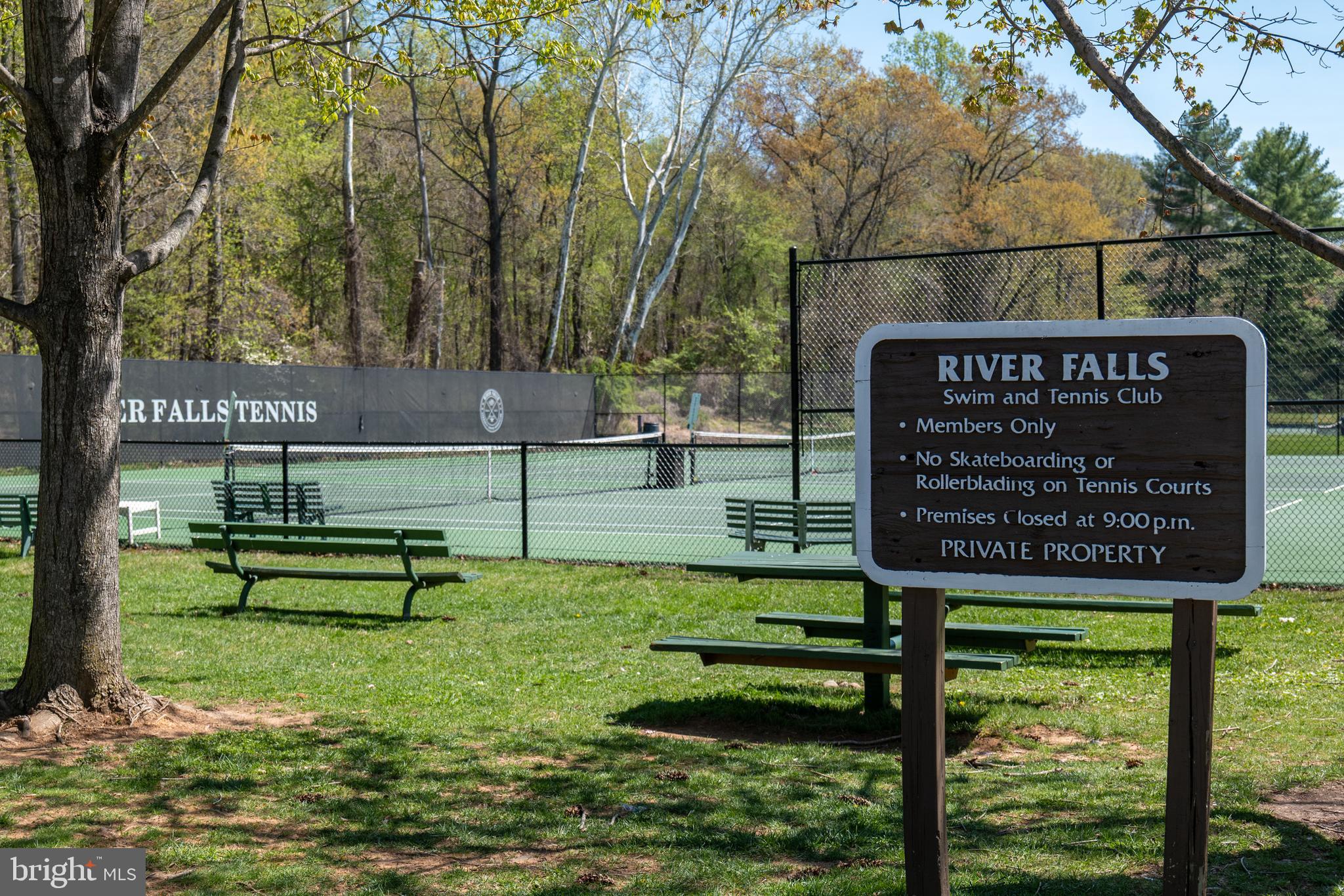 RIVER FALLS - Residential