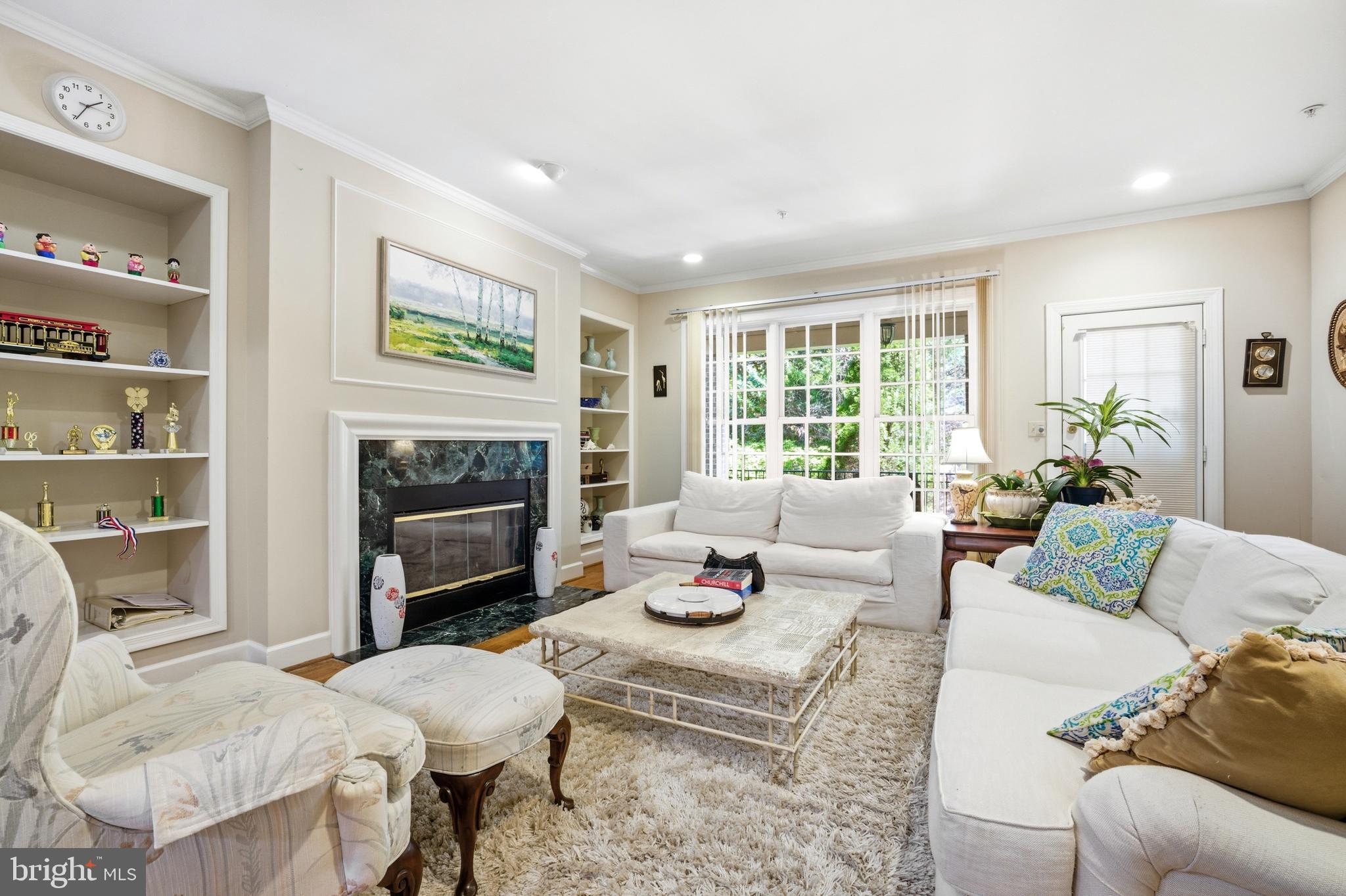 RIVER FALLS - Residential