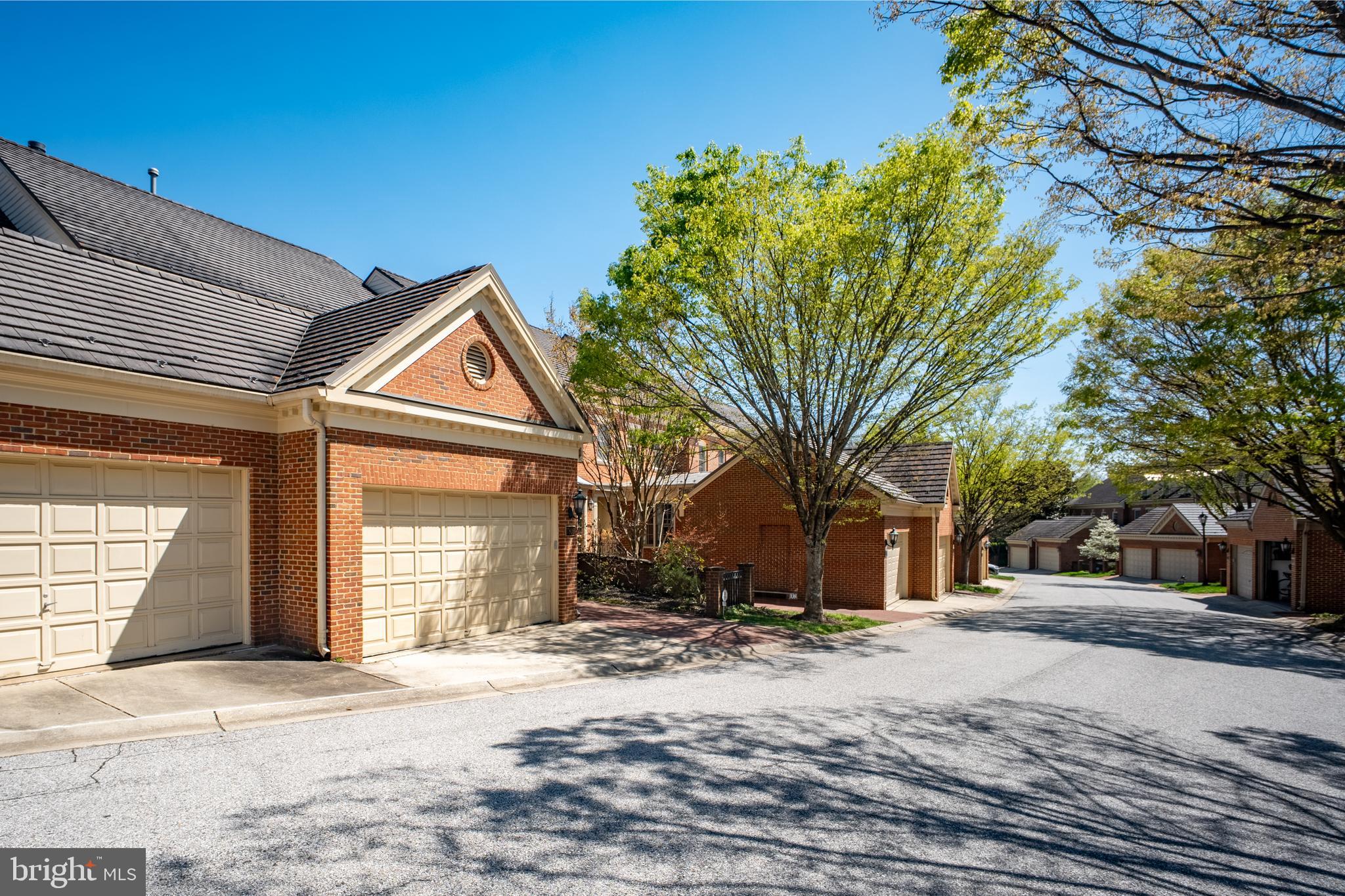 RIVER FALLS - Residential