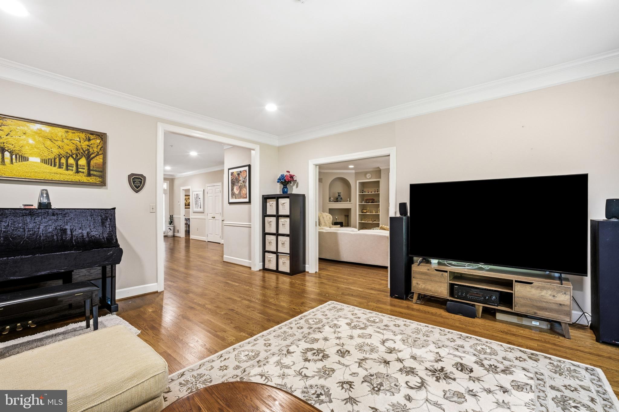 RIVER FALLS - Residential