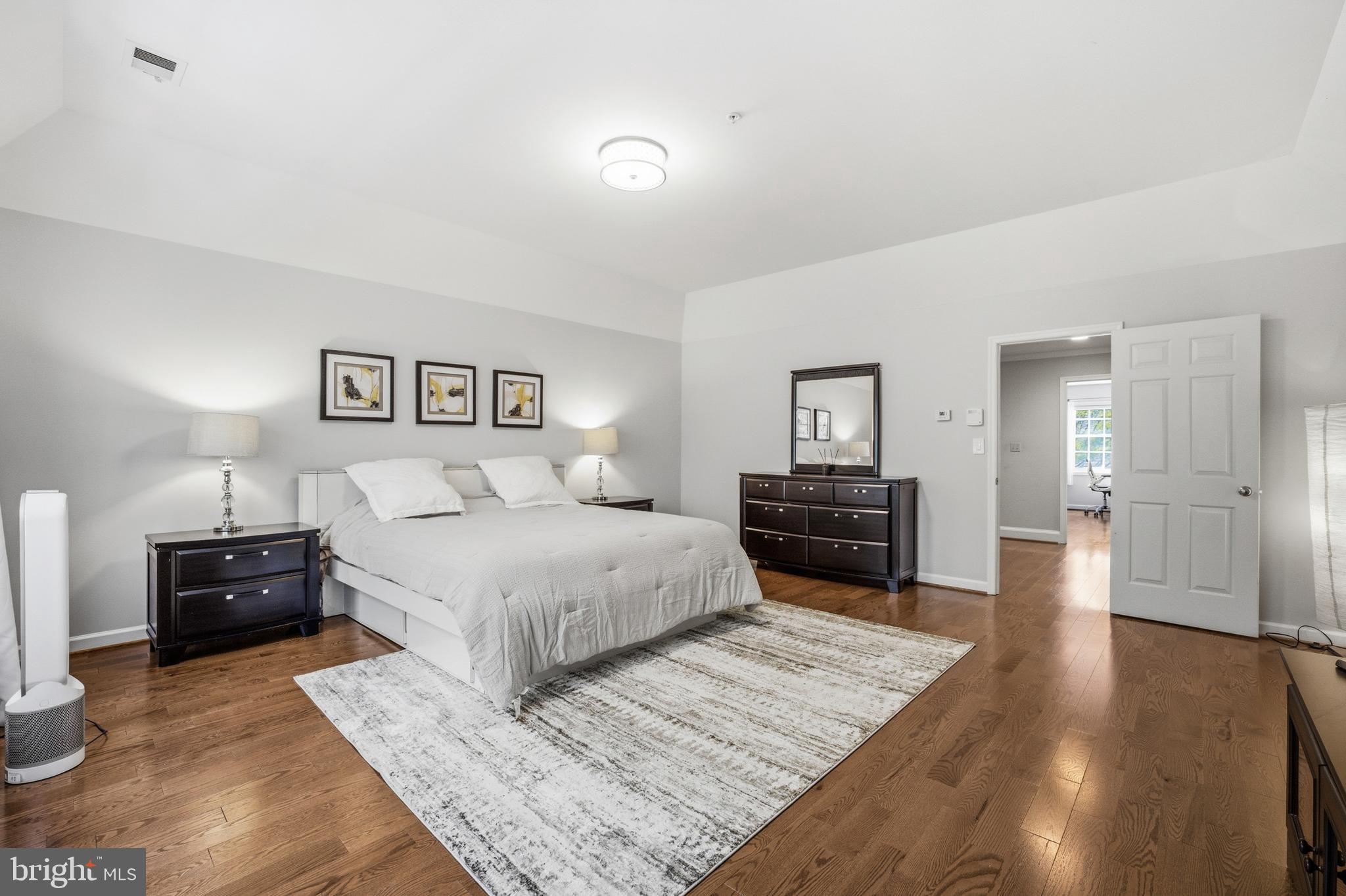 RIVER FALLS - Residential