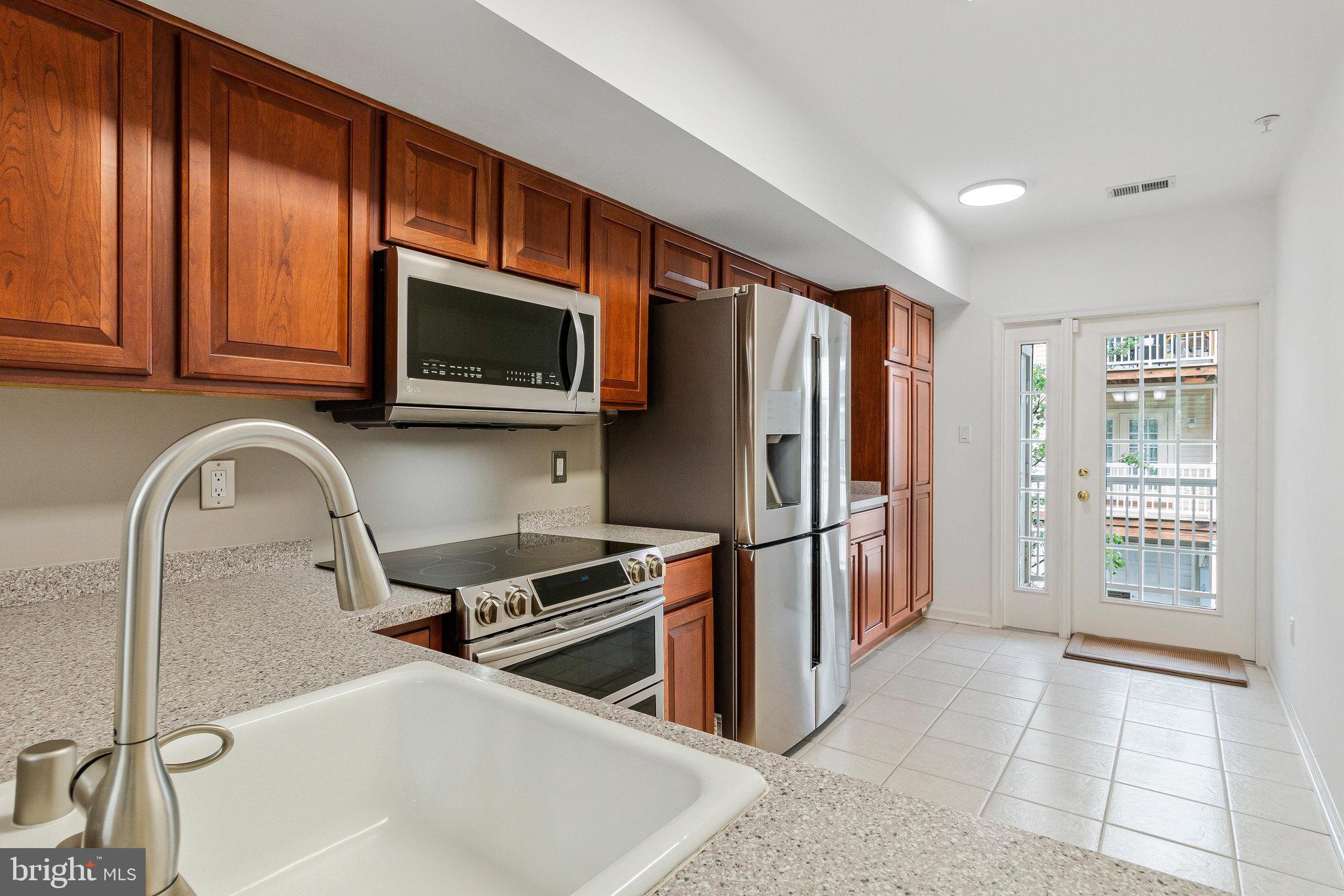 11358 KING GEORGE DRIVE 10