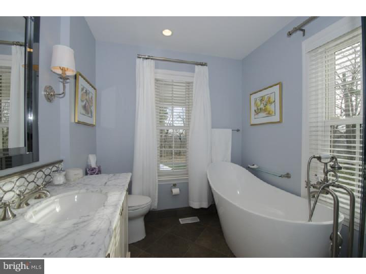 GLADWYNE - Residential