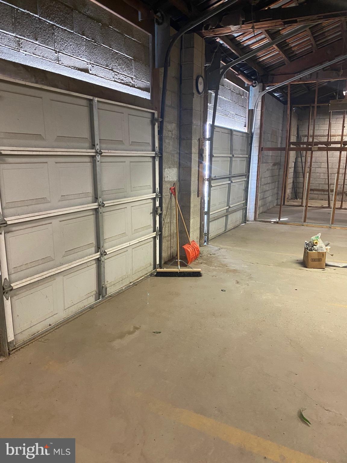 621 W DIVISION STREET