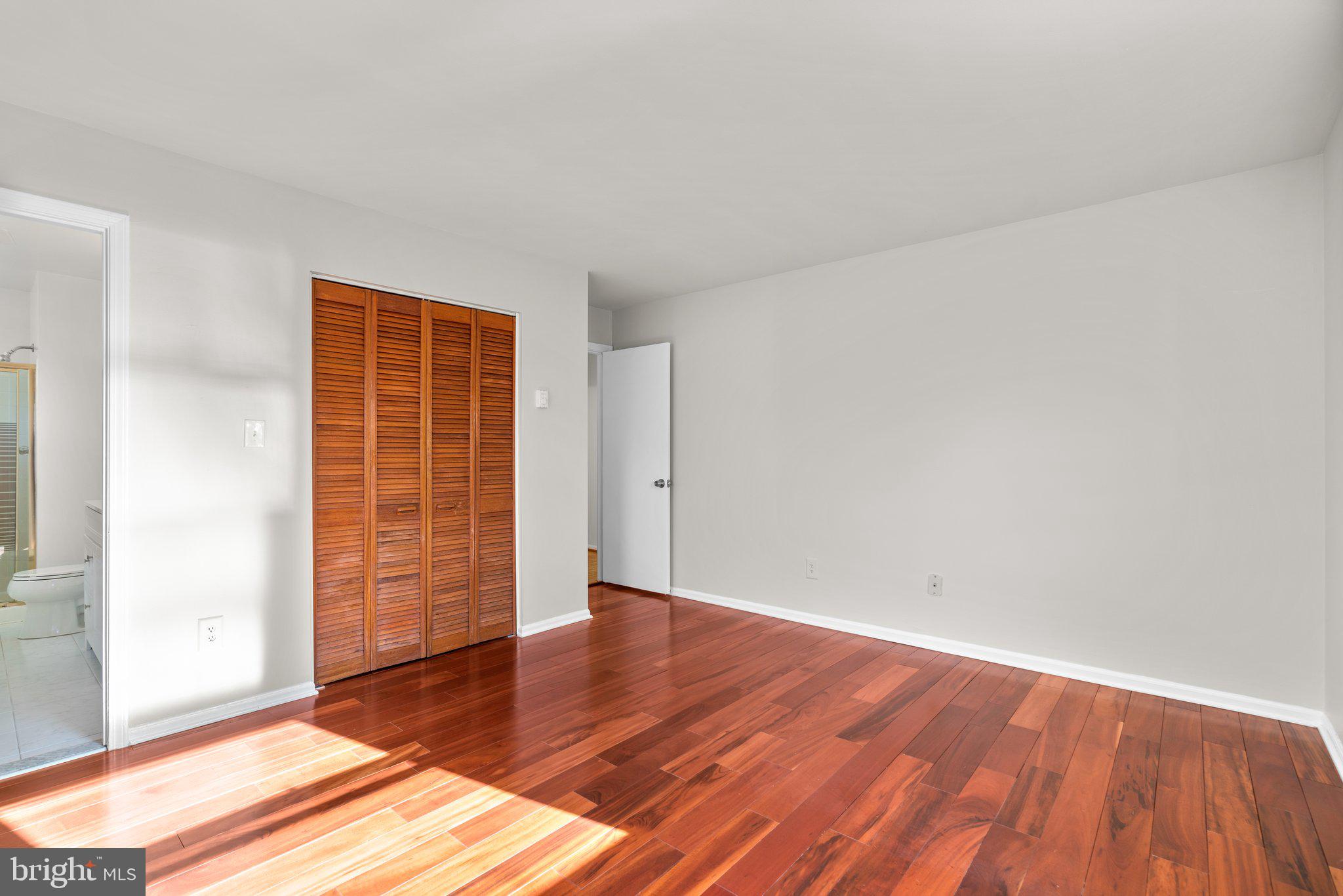 MIDDLEBROOK HILL - Residential