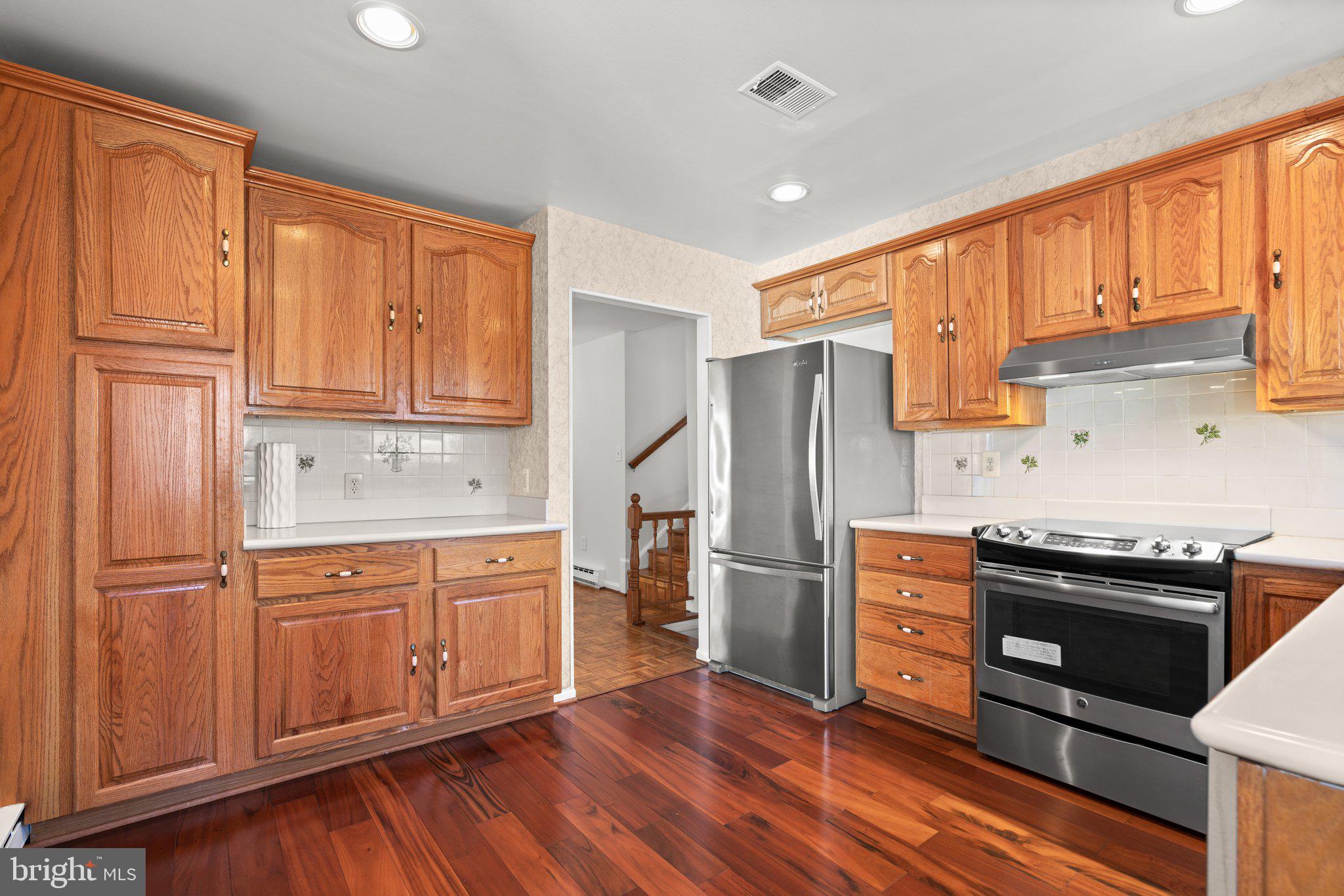 MIDDLEBROOK HILL - Residential