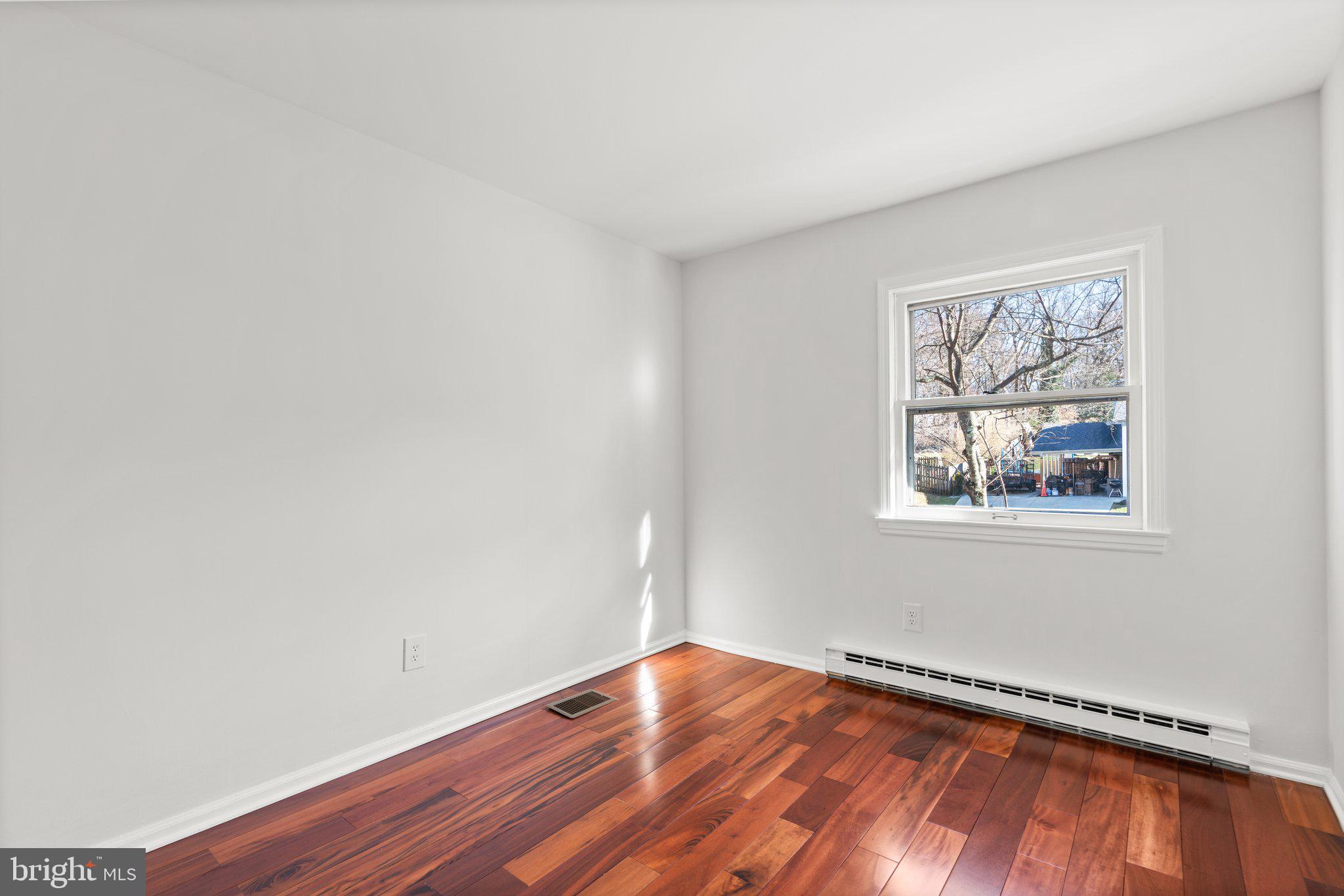 MIDDLEBROOK HILL - Residential