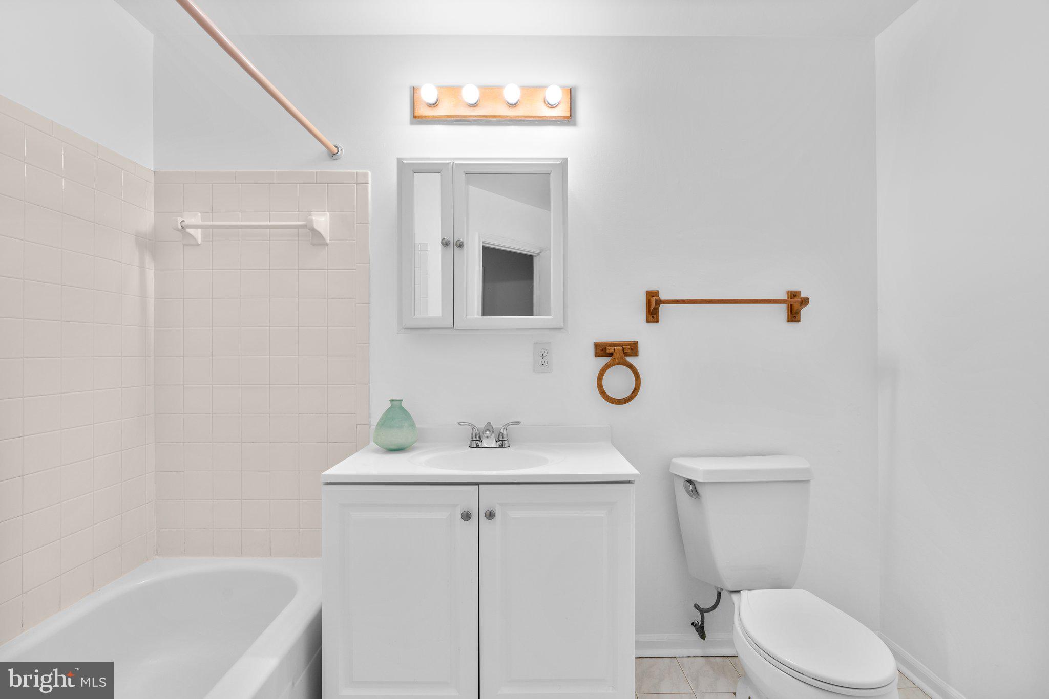 MIDDLEBROOK HILL - Residential