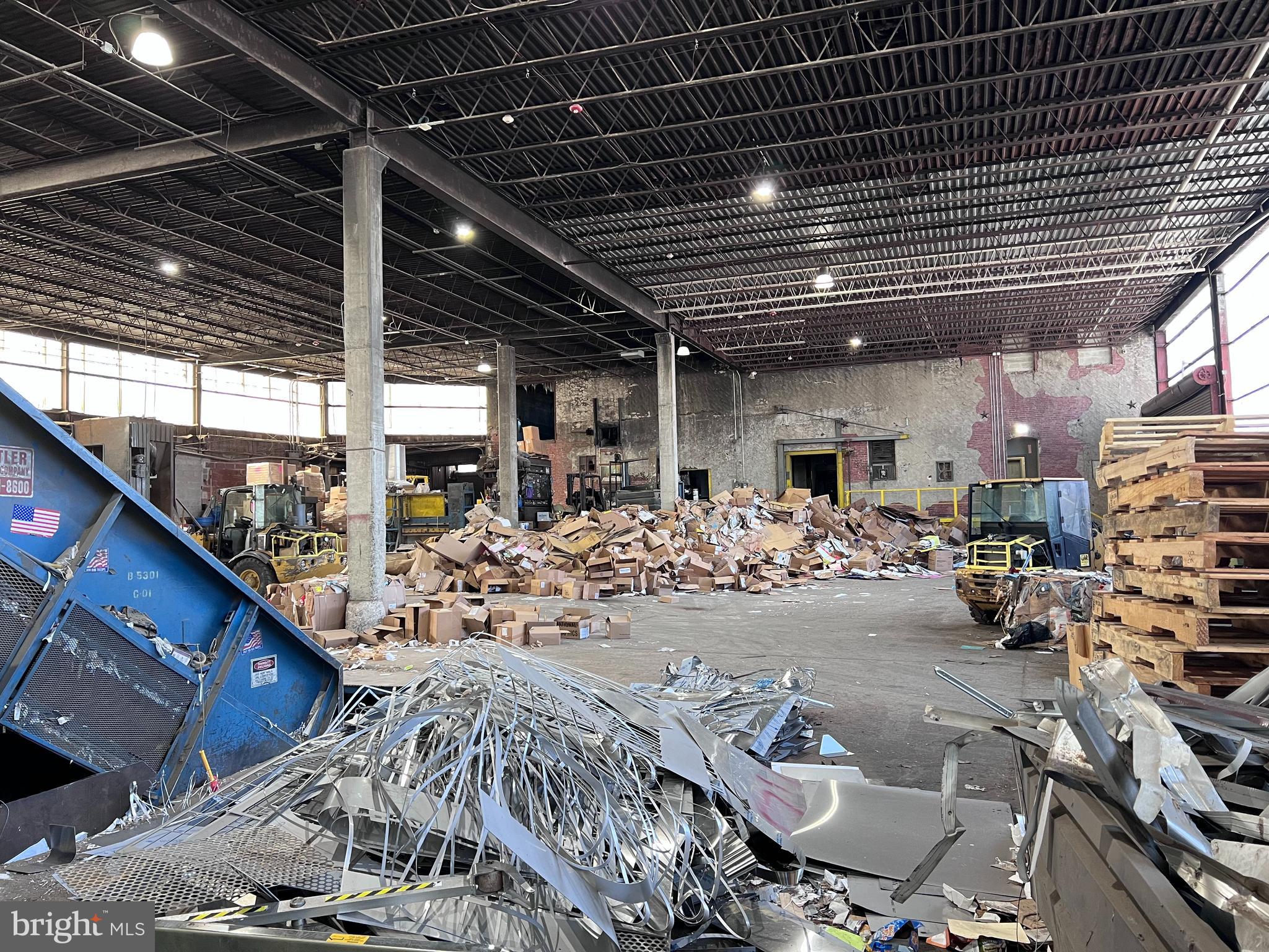 BRIDESBURG - Commercial Sale