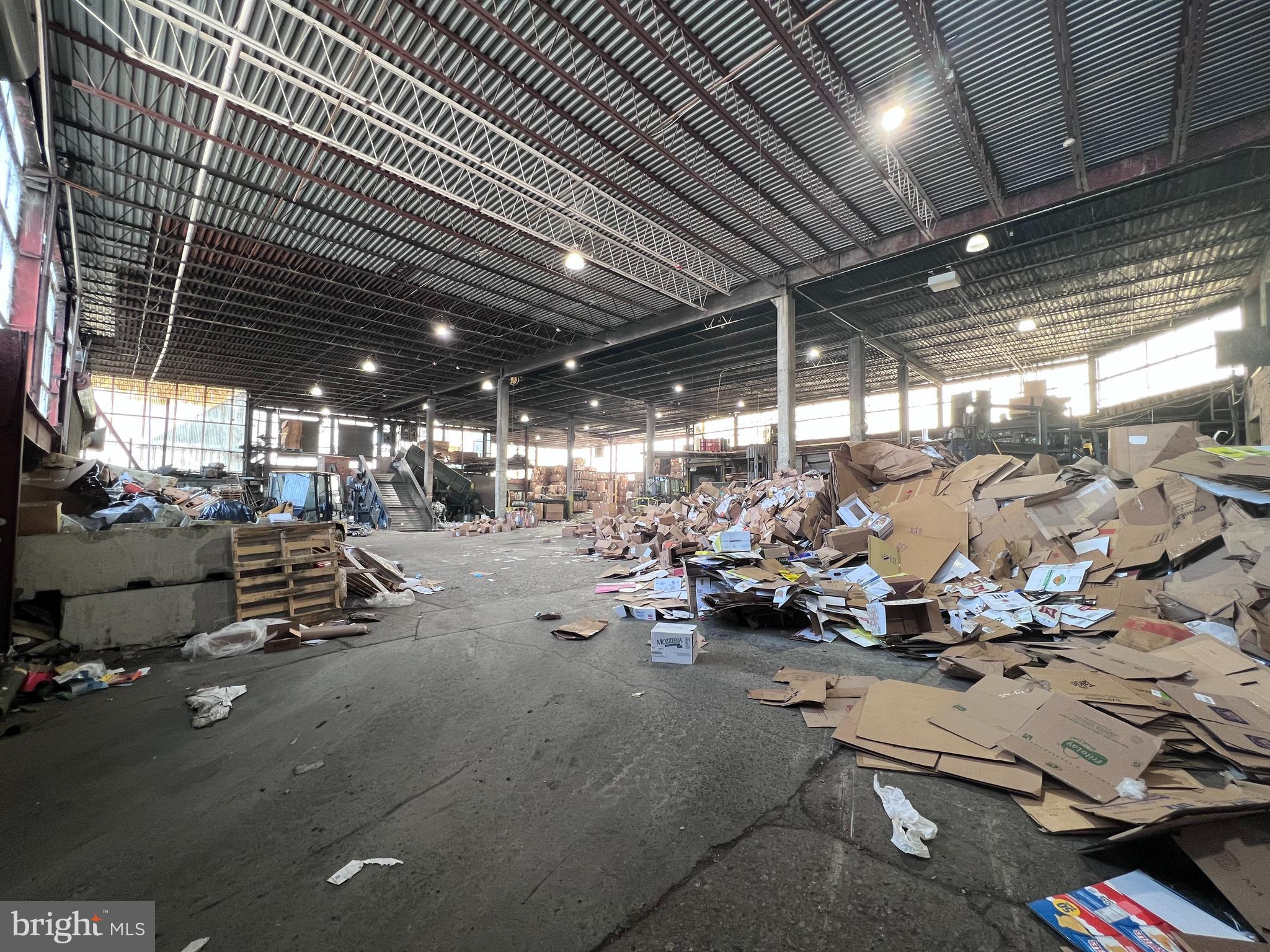 BRIDESBURG - Commercial Sale