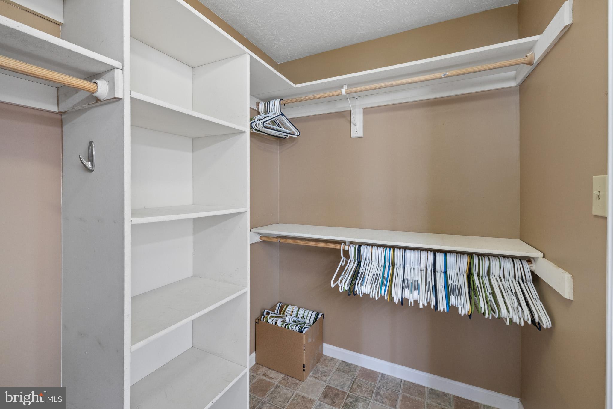 SIGNAL KNOLLS - Residential