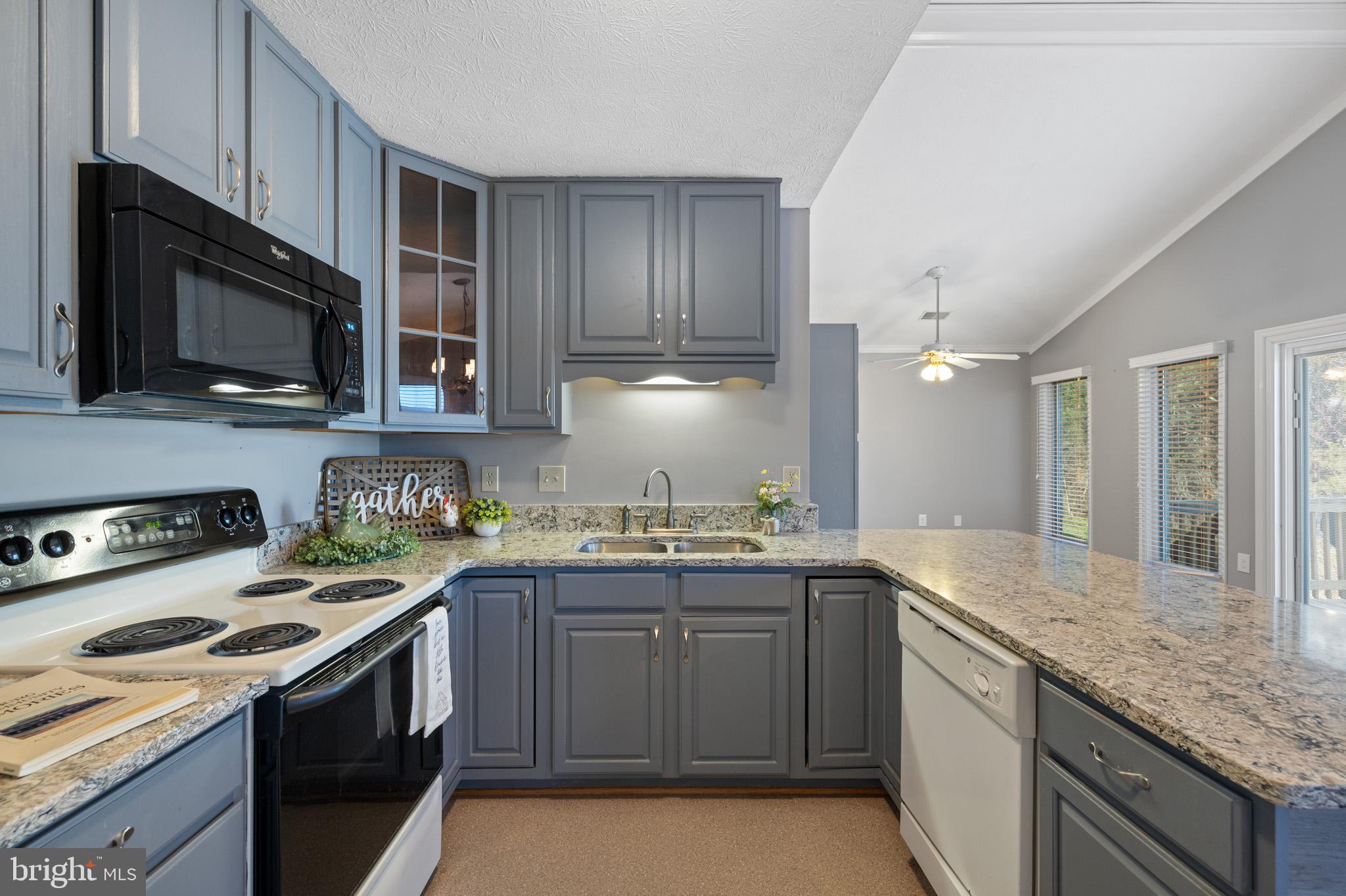 SIGNAL KNOLLS - Residential