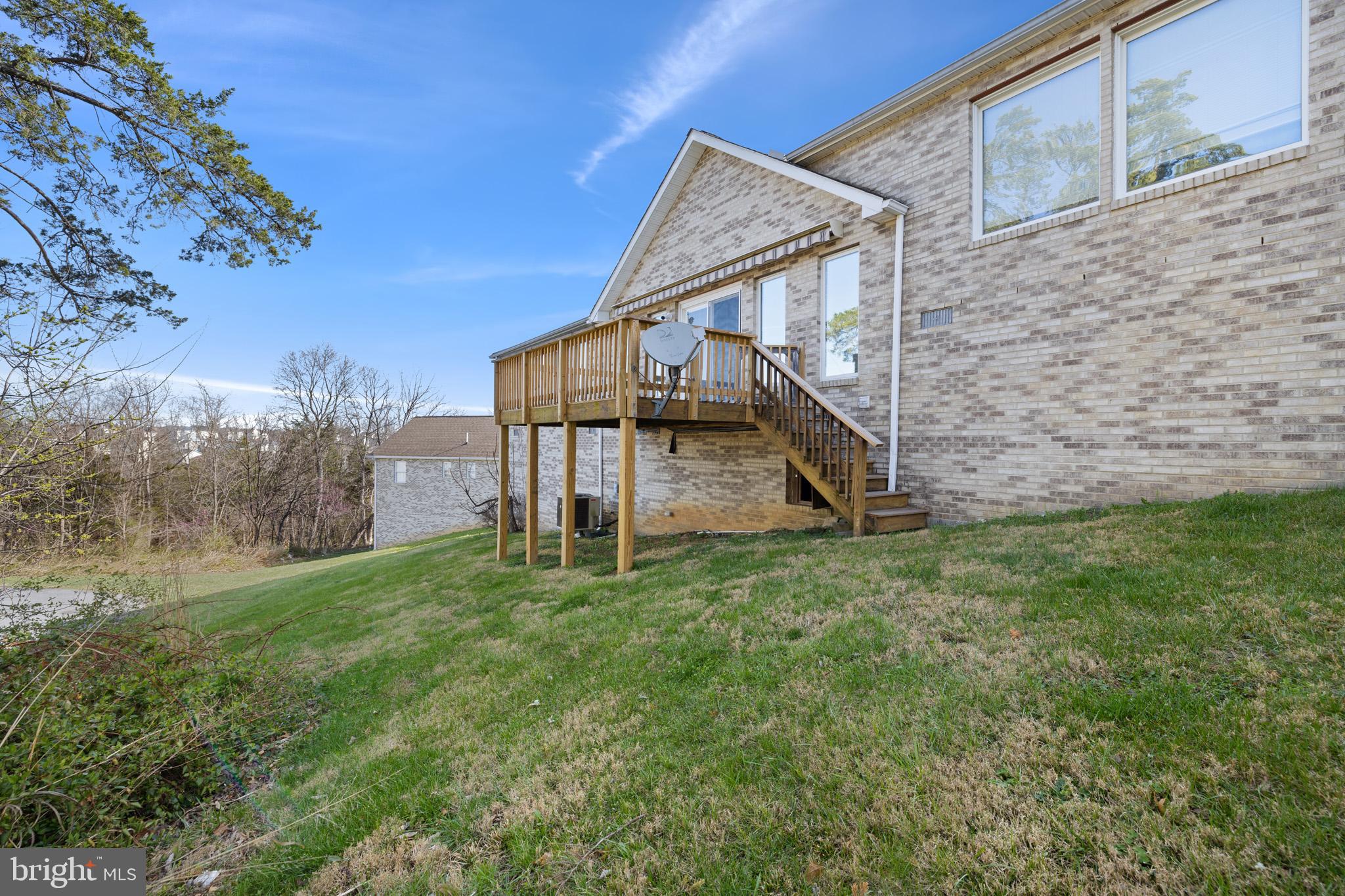 SIGNAL KNOLLS - Residential