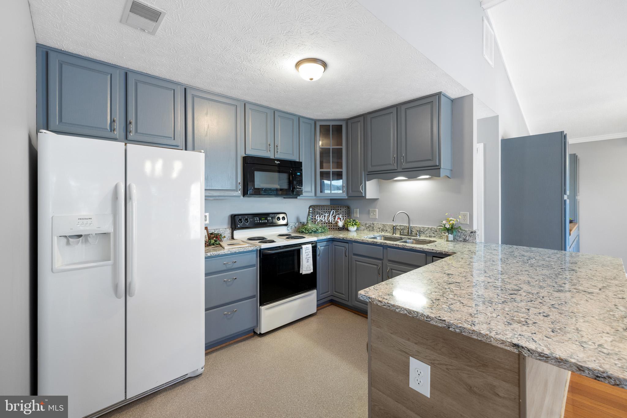 SIGNAL KNOLLS - Residential