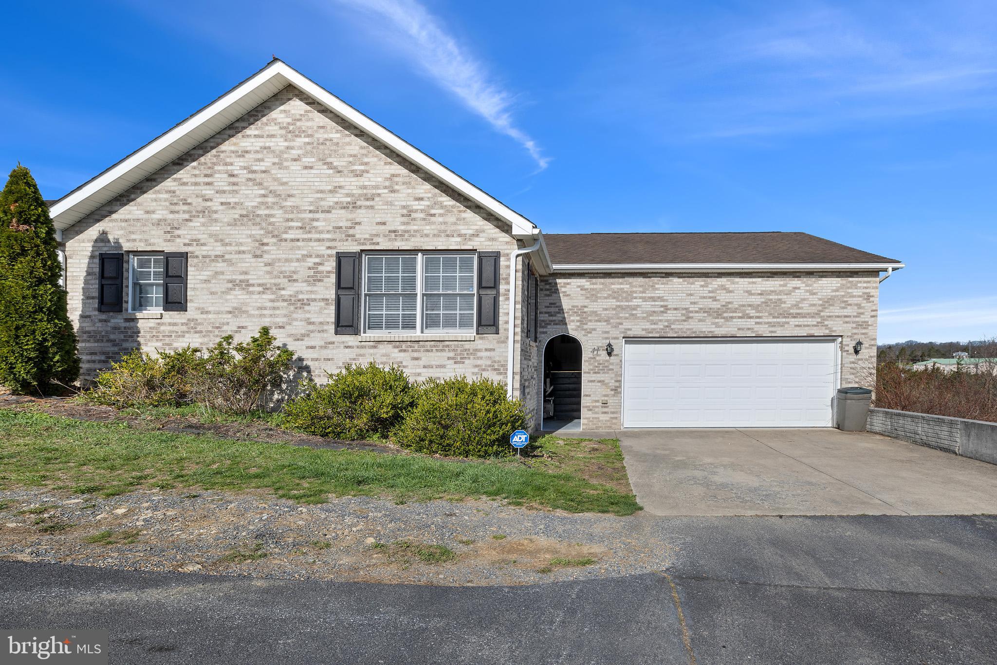 SIGNAL KNOLLS - Residential