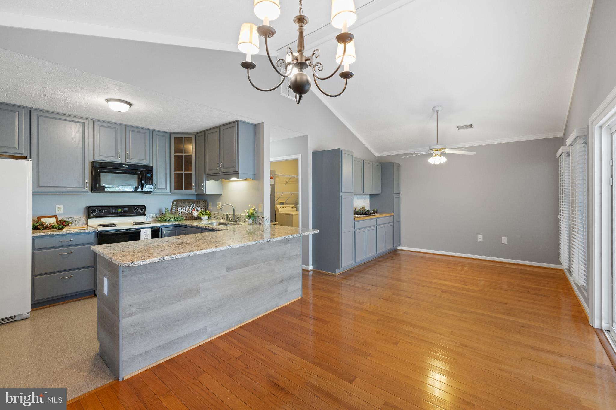 SIGNAL KNOLLS - Residential